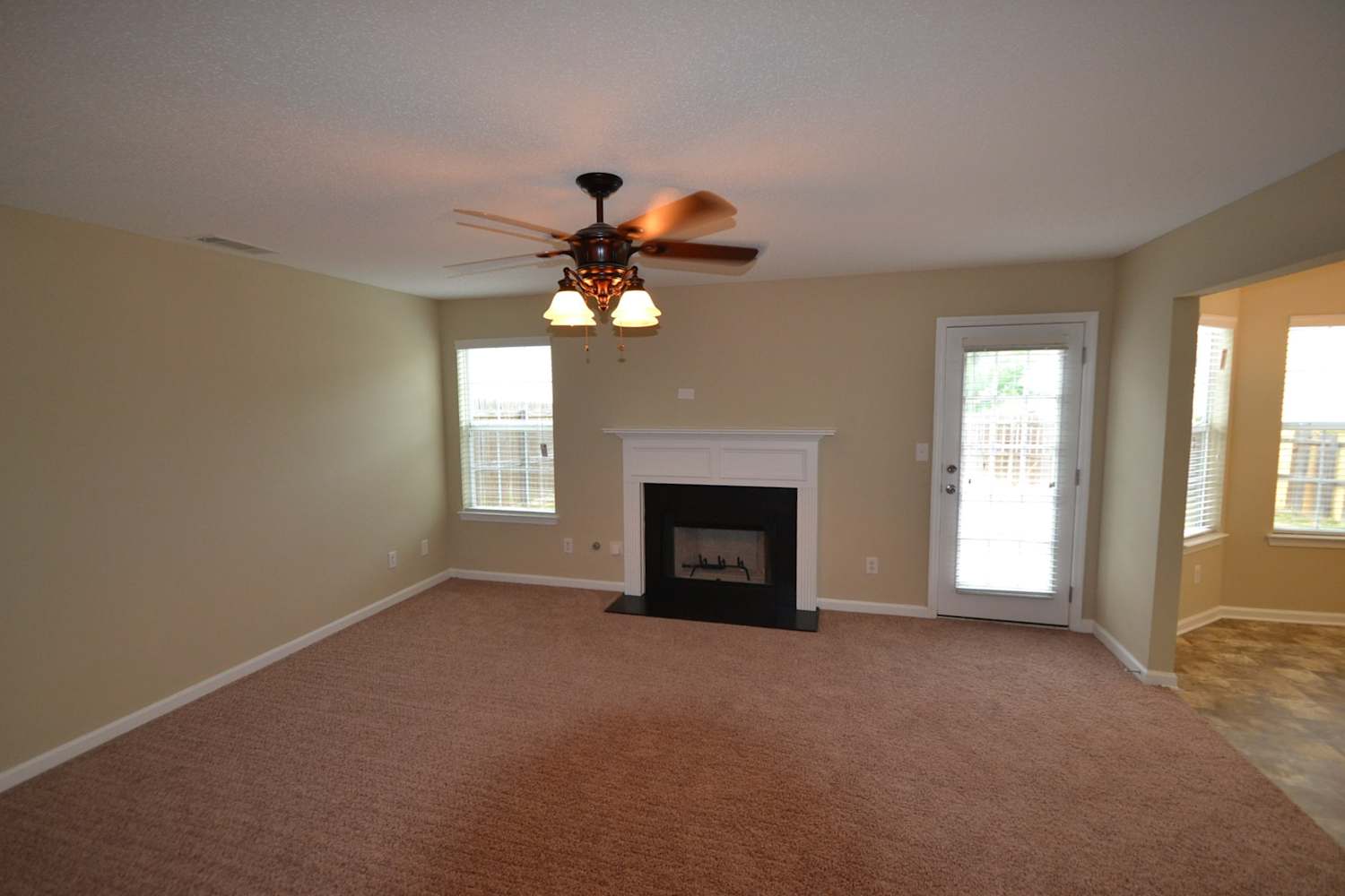 2333 Creel Rd photo 2