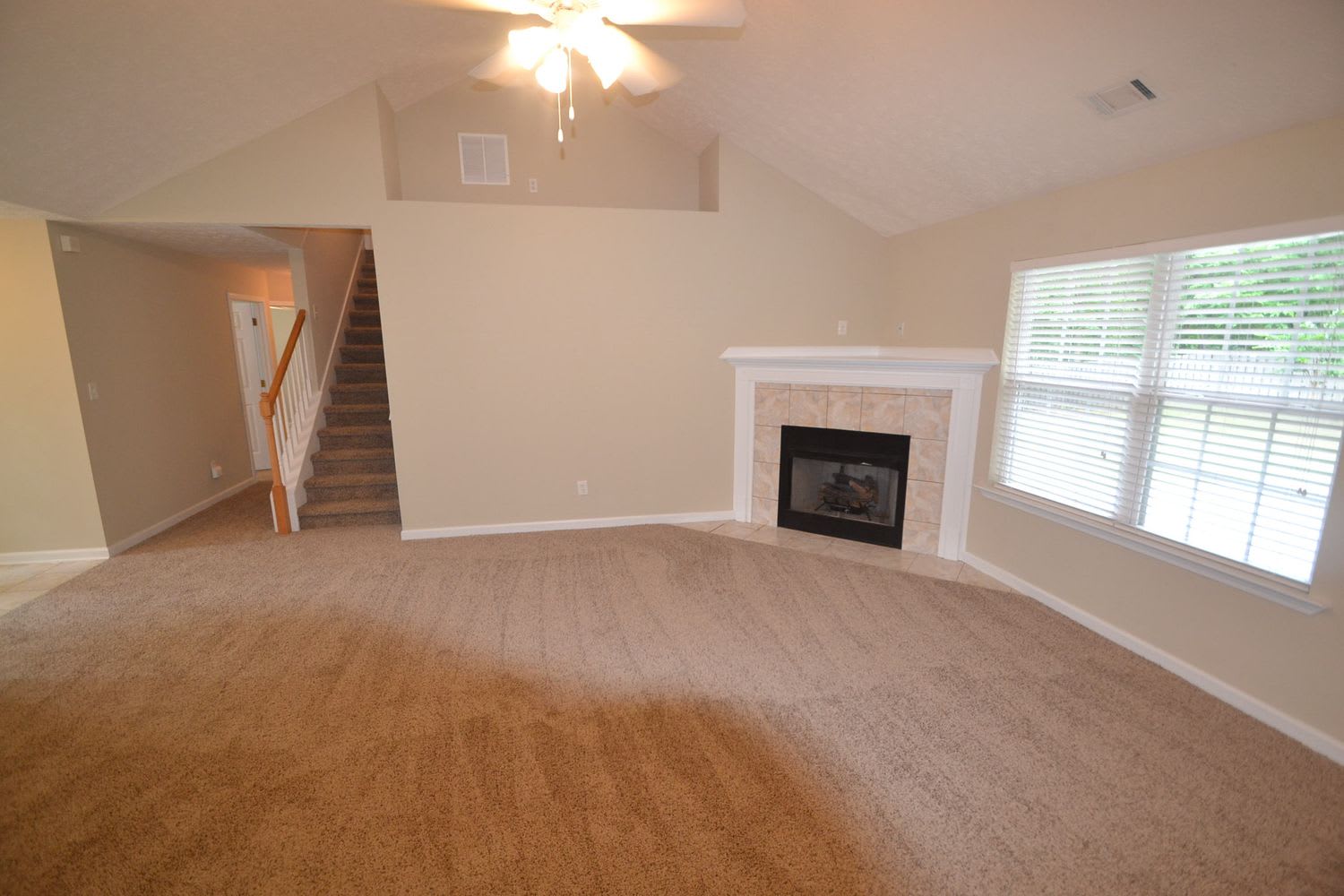 220 Chinns Way photo 2