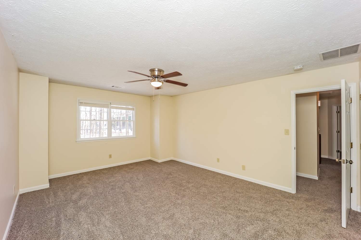 465 Benjamin Cir photo 5