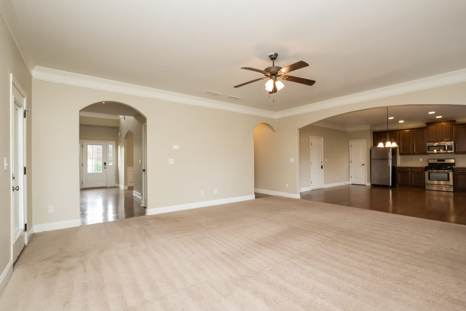 3827 Lake Haven Way photo 4