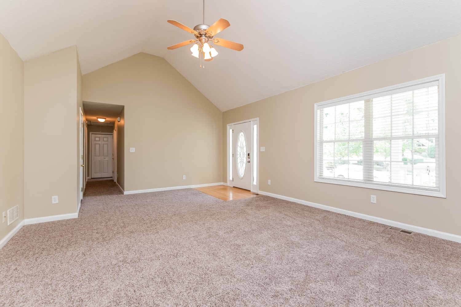 103 Sable Trace Ln photo 3