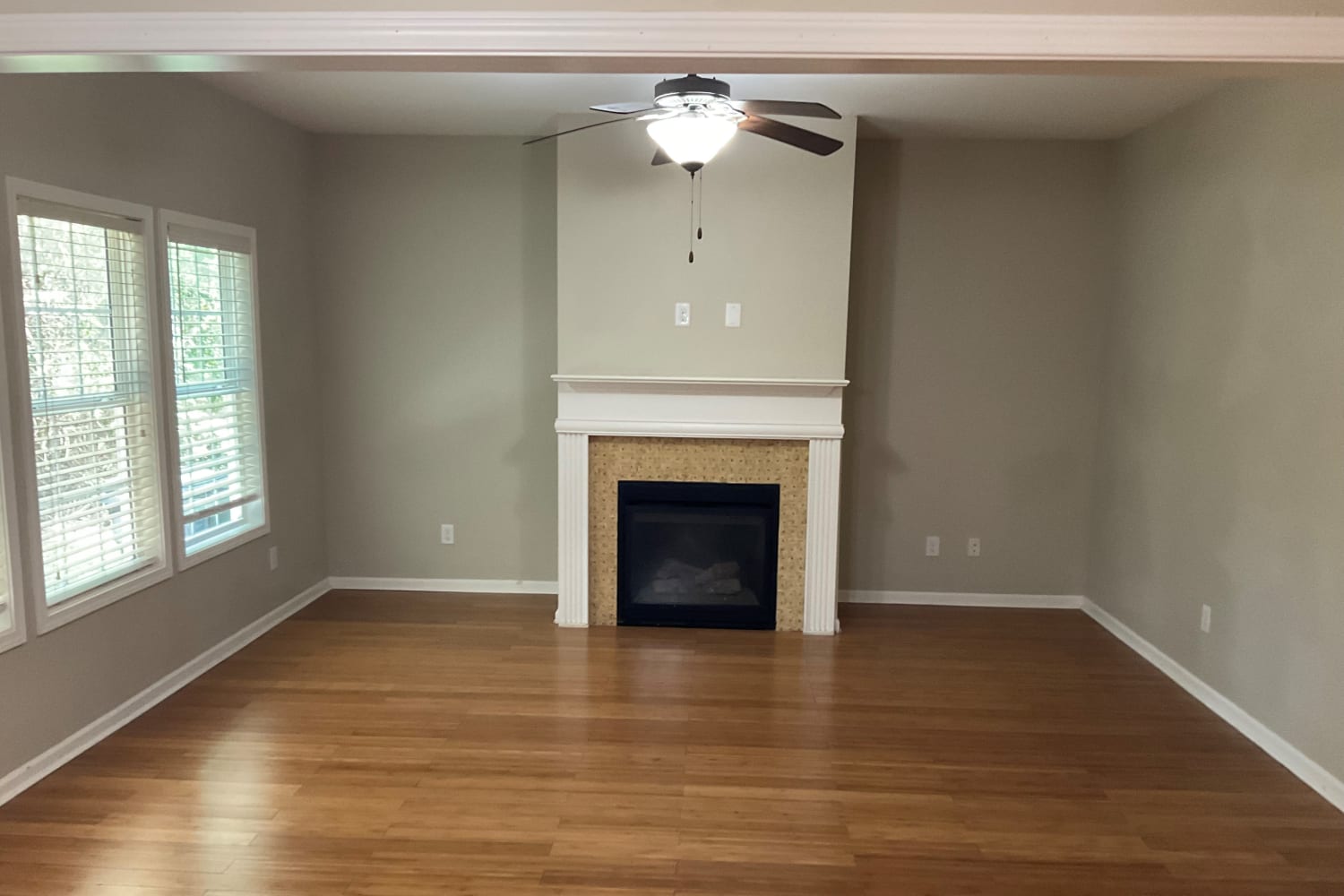 2423 Folsom St photo 2