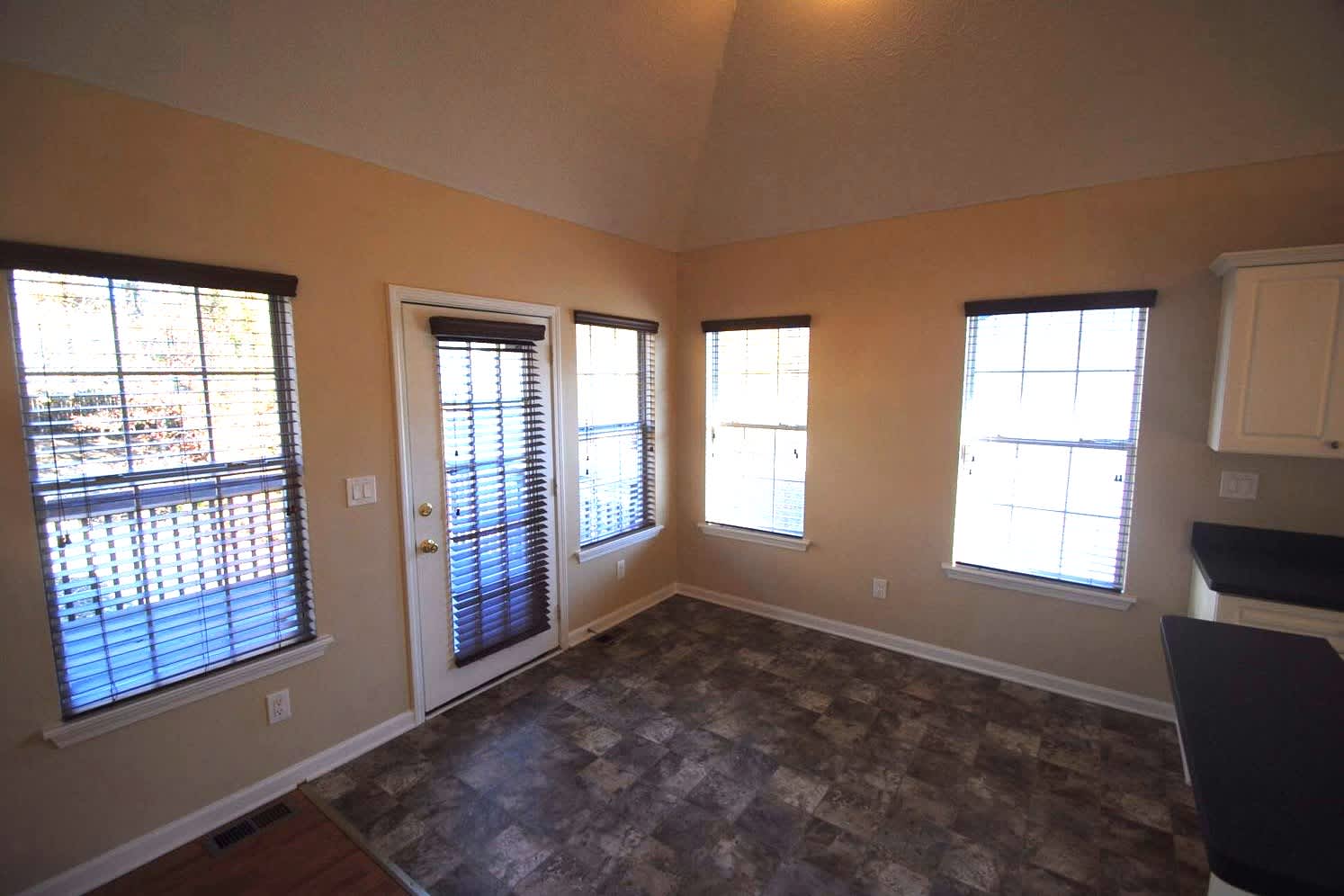 4088 Water Hole Ct photo 4