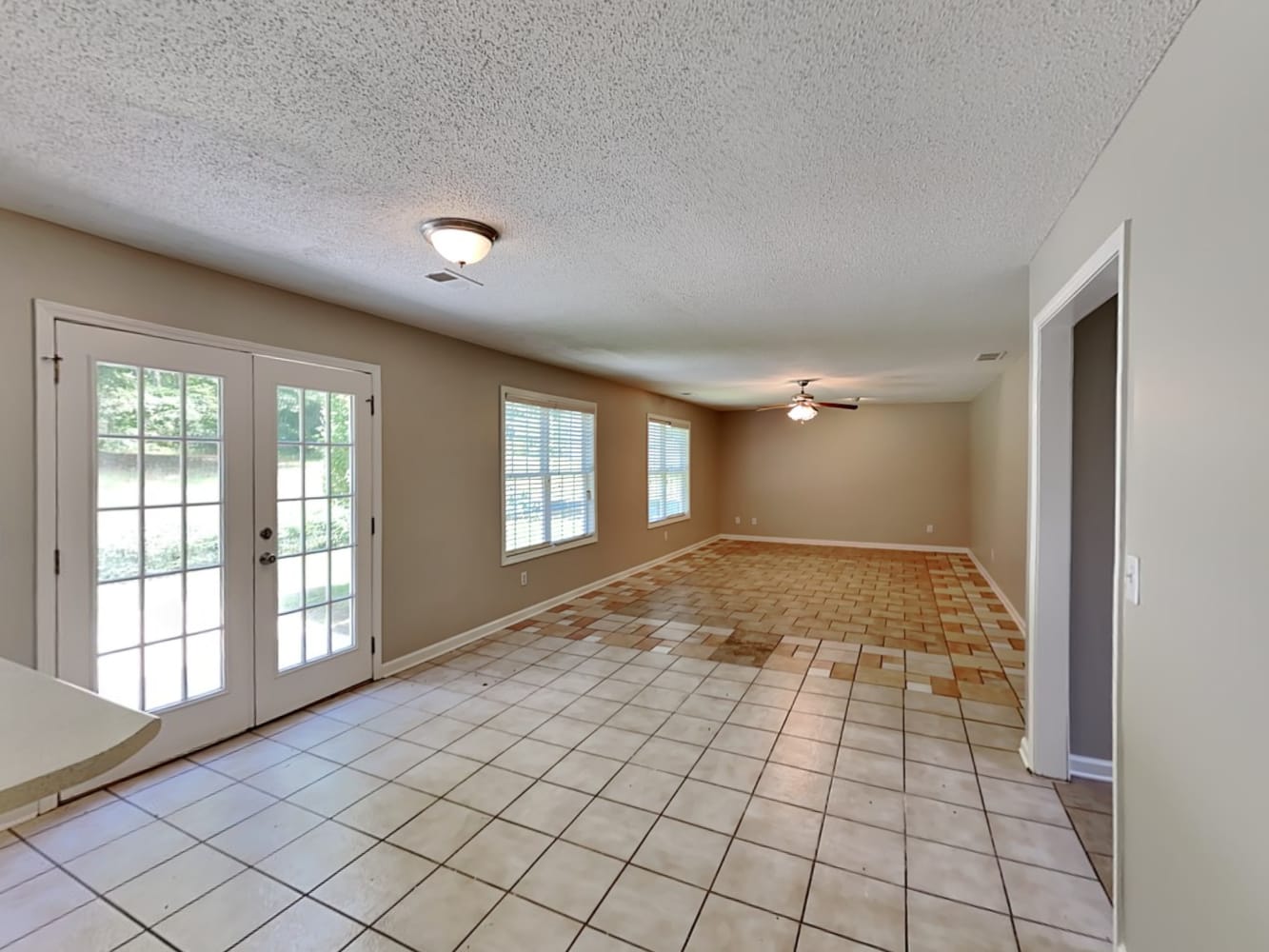 194 Adair Ct photo 4