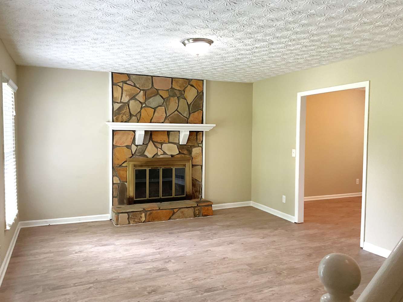 1851 Twin Branch Dr photo 4