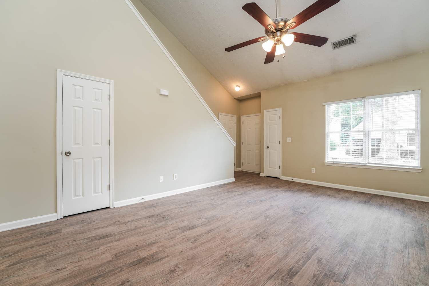 3862 Jackson Shoals Dr photo 5