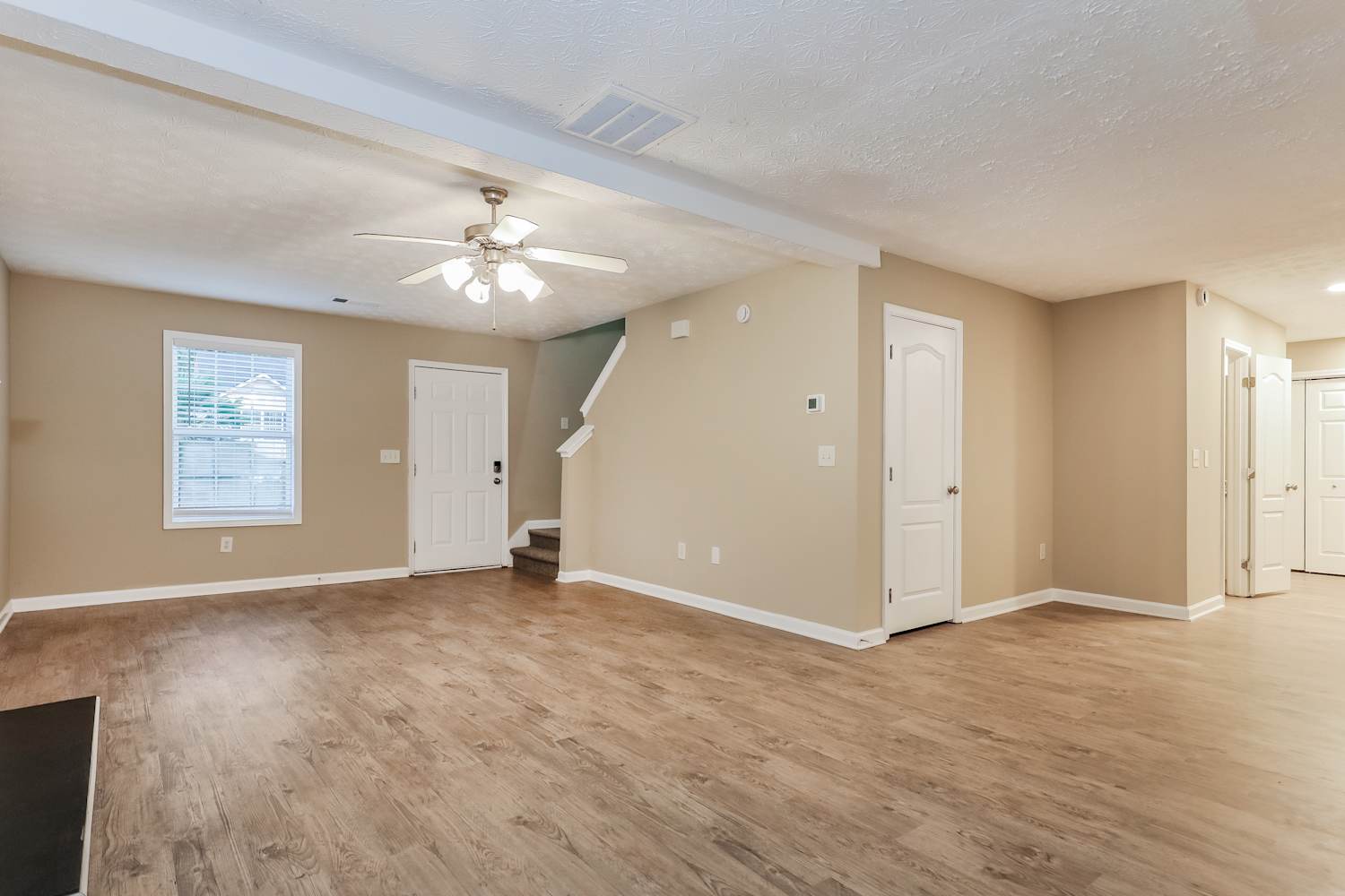 270 Valley View Dr photo 4