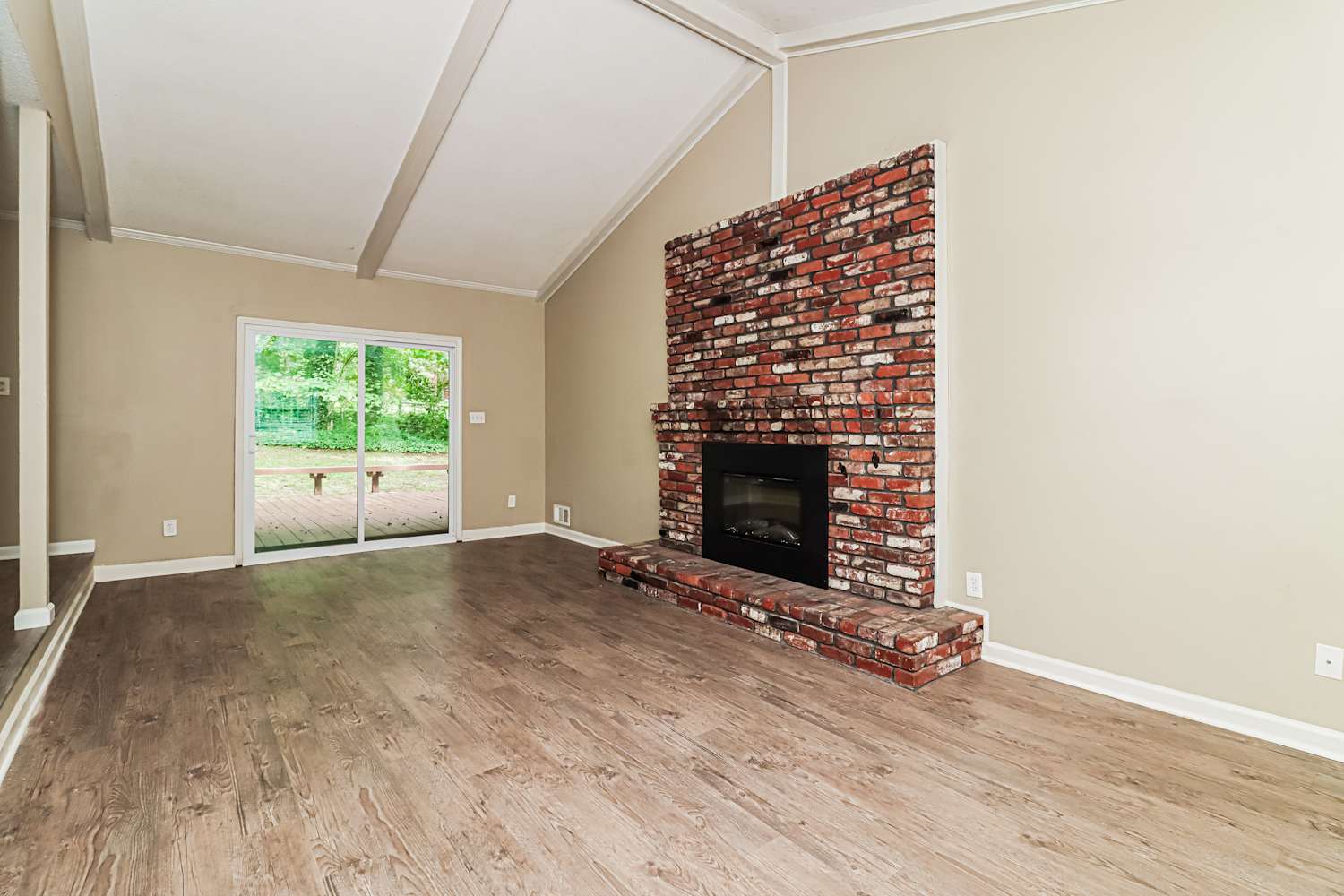 2932 Karen Ln photo 5