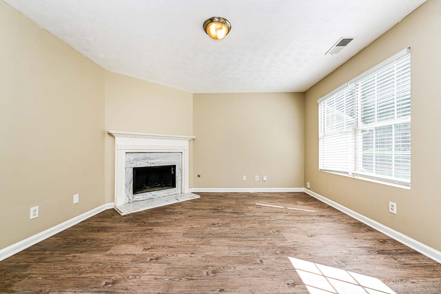 5503 Tunbridge Wells Rd photo 4