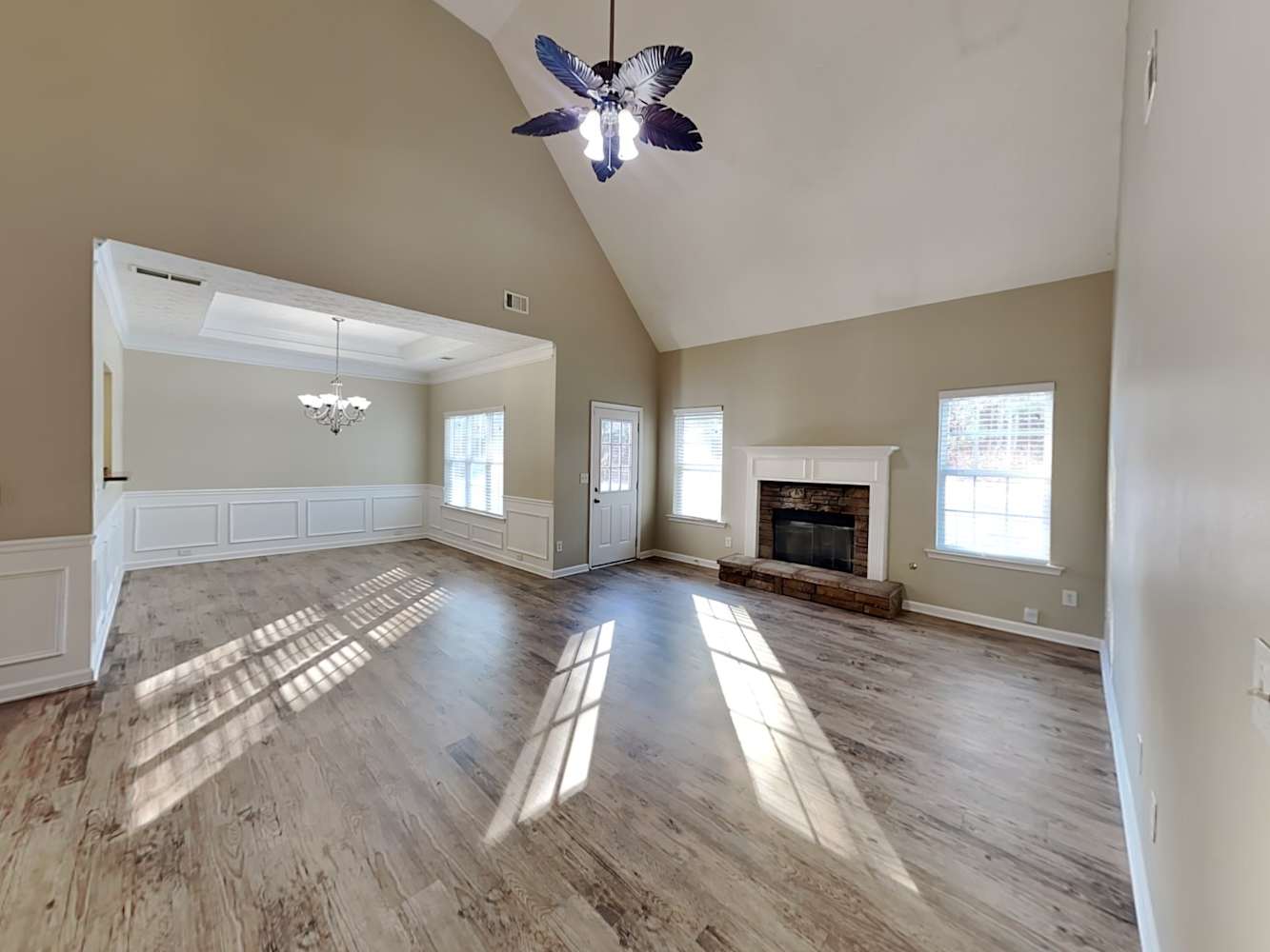 312 Sunderland Way photo 4