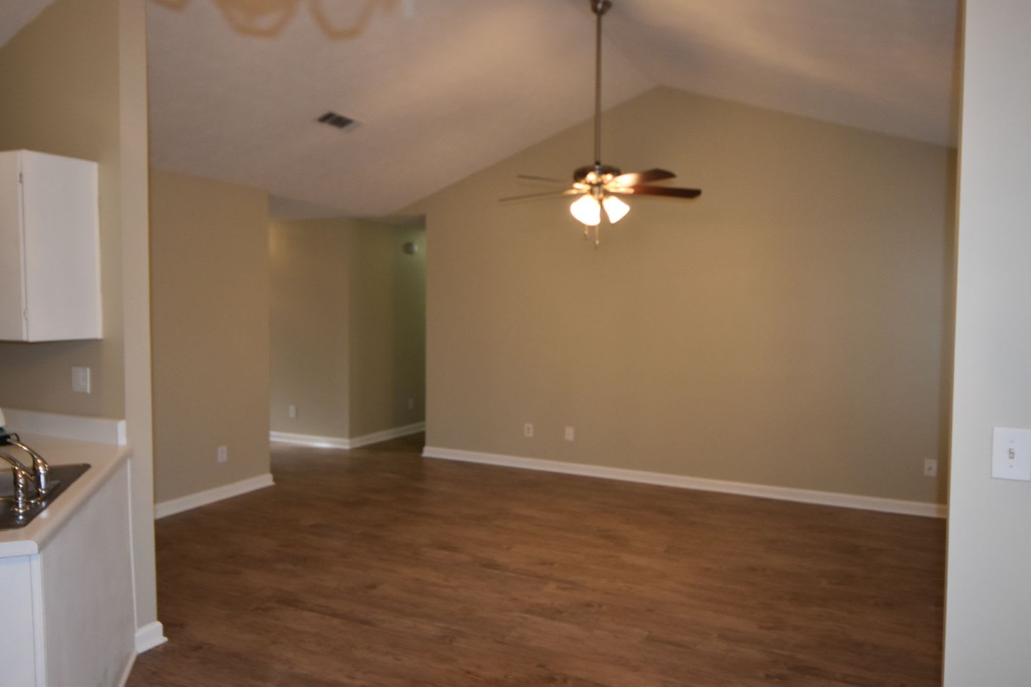 3219 Sentinel Cir photo 3