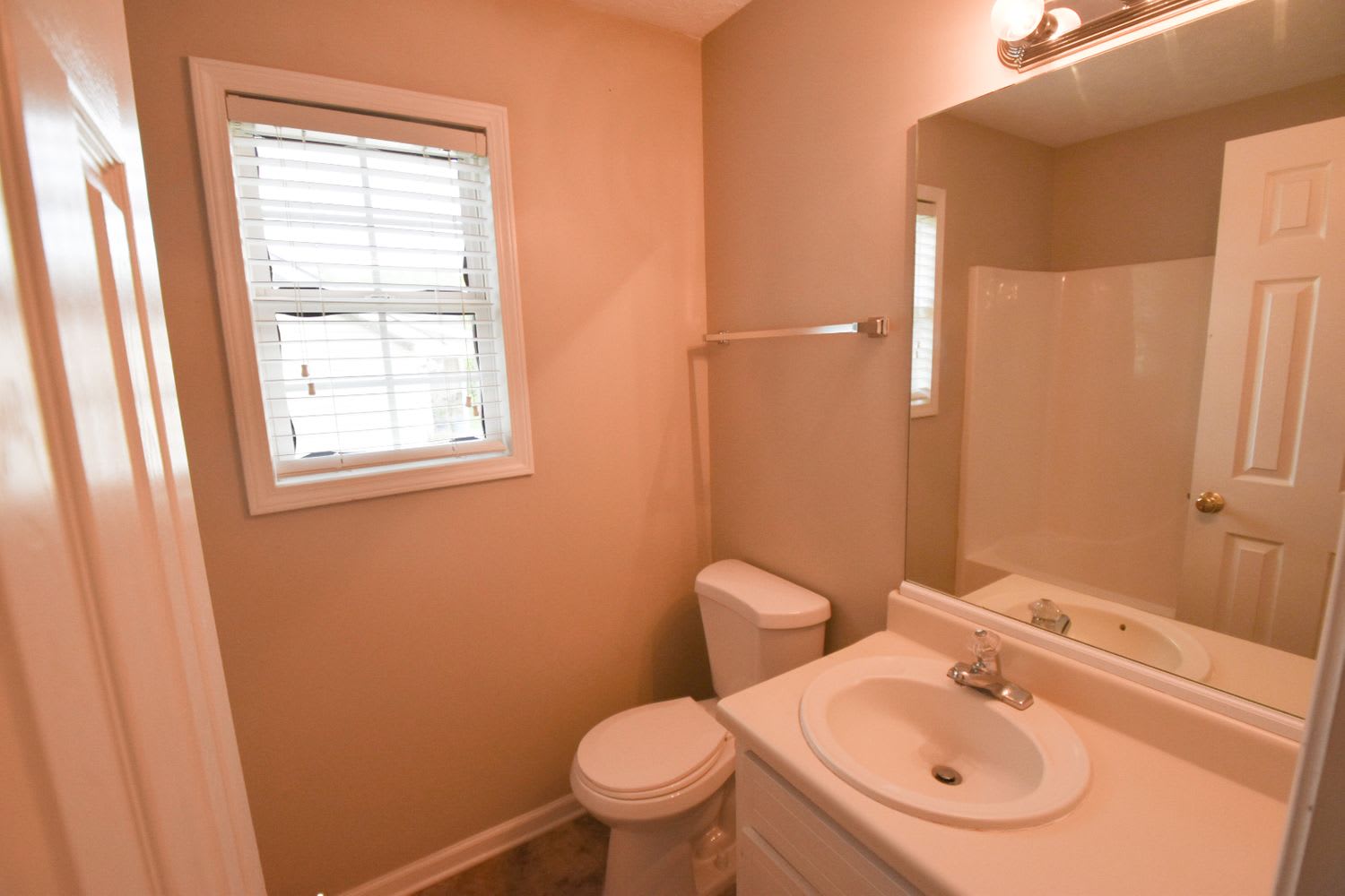 2709 Glendale Dr photo 5