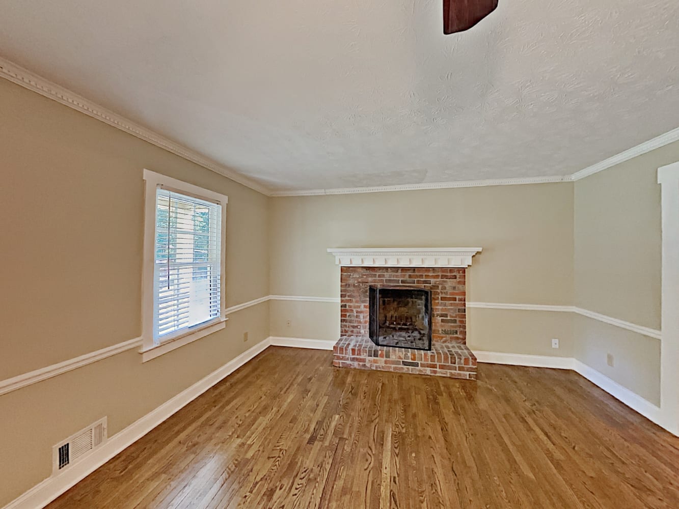 4010 Derby Dr photo 5