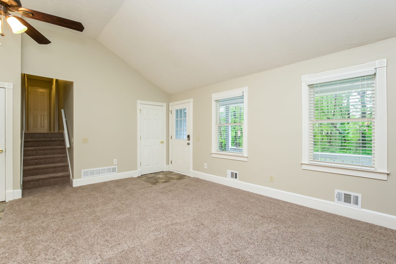5101 Sunset Dr photo 3