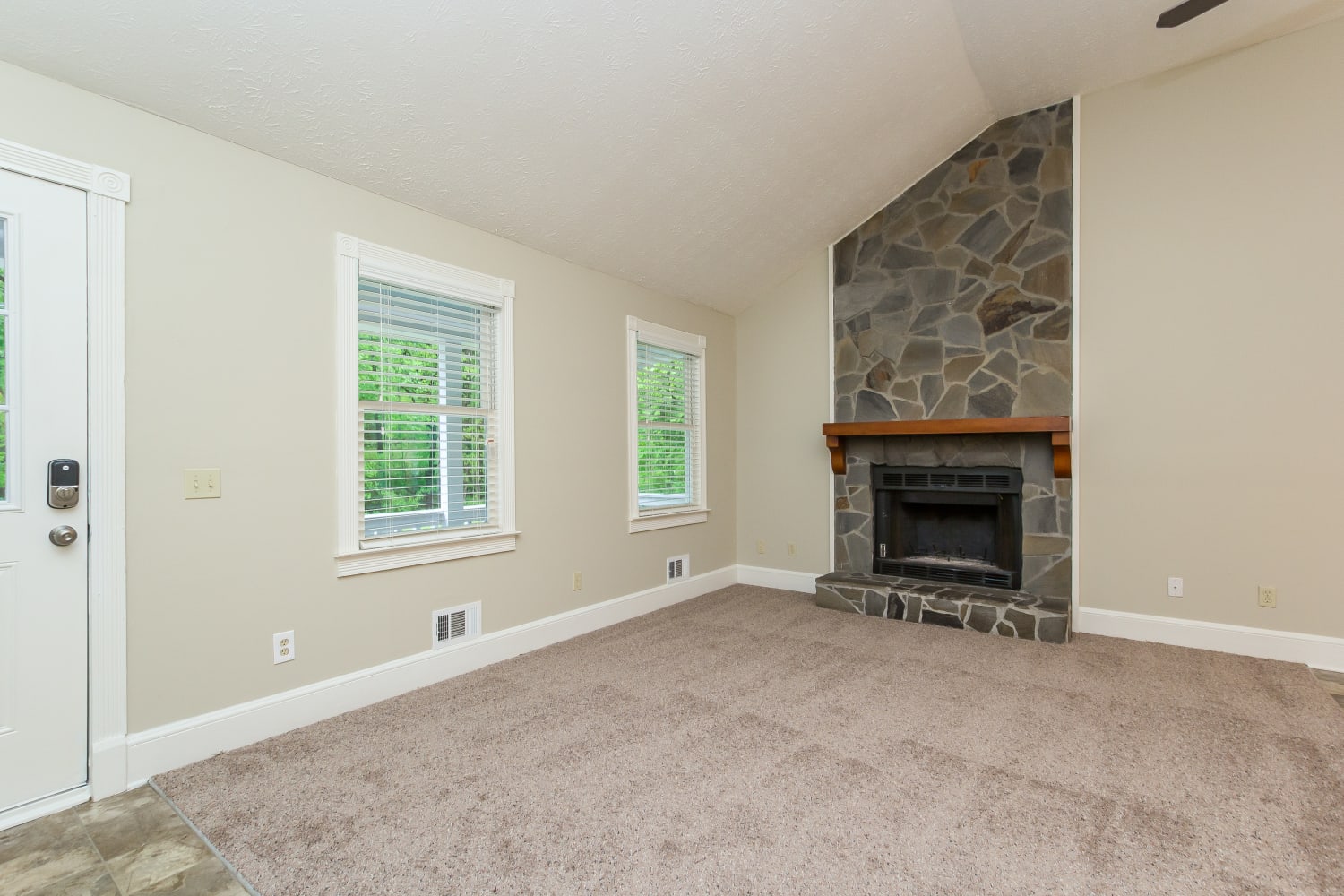 5101 Sunset Dr photo 4