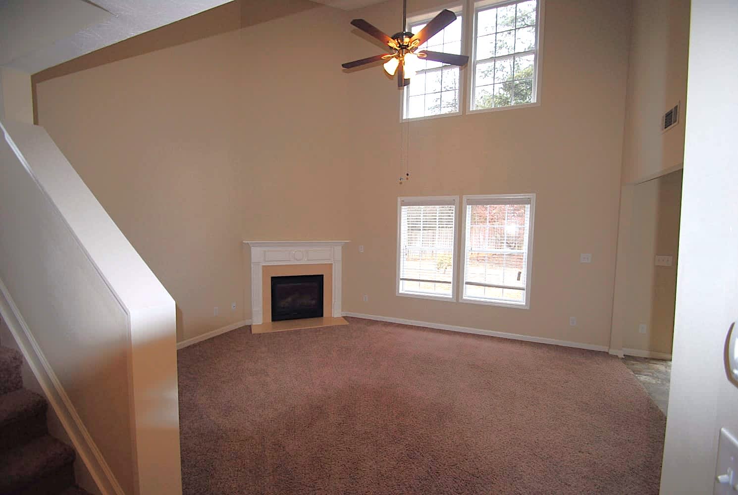 1221 Pine Acre Dr photo 2