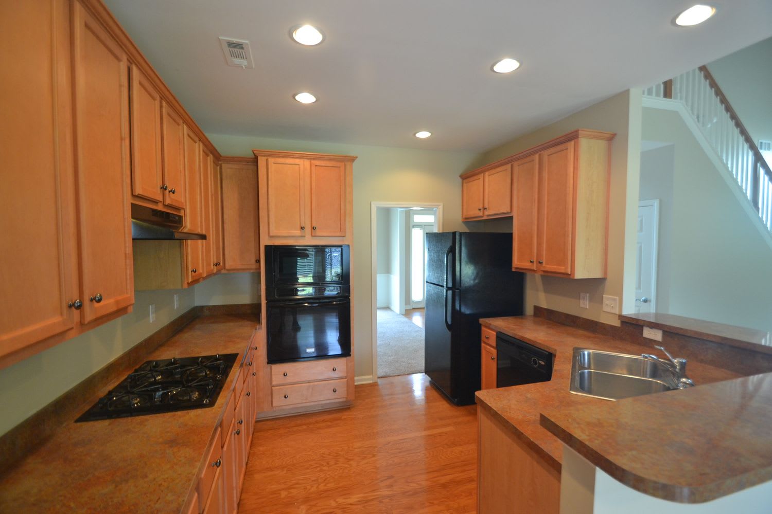 9175 Waterford Ln photo 5