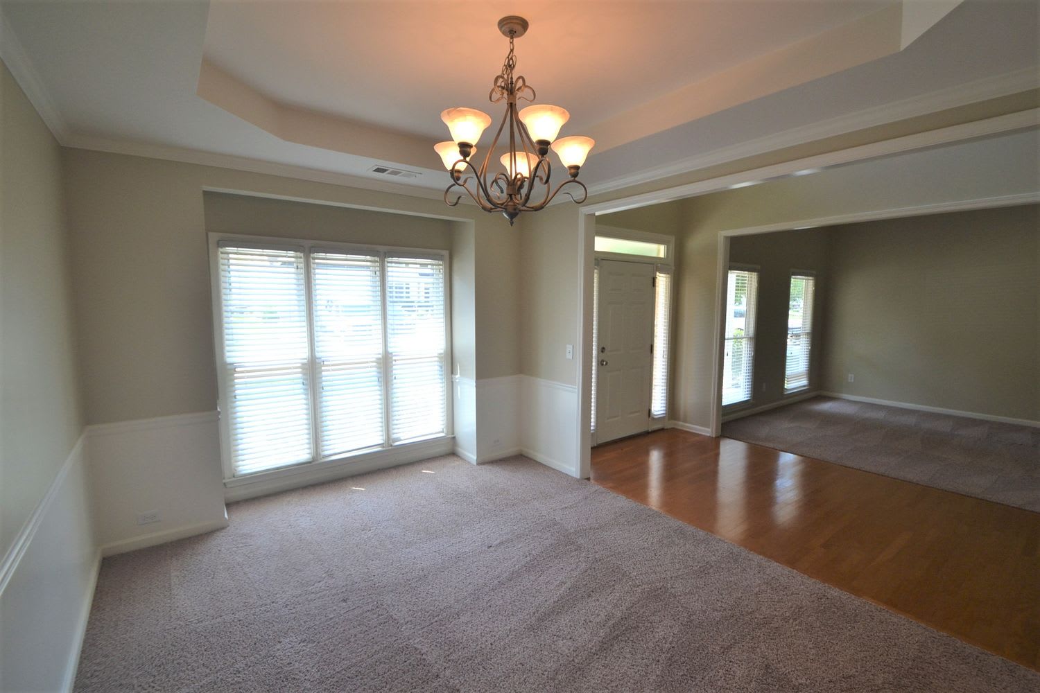 9175 Waterford Ln photo 2