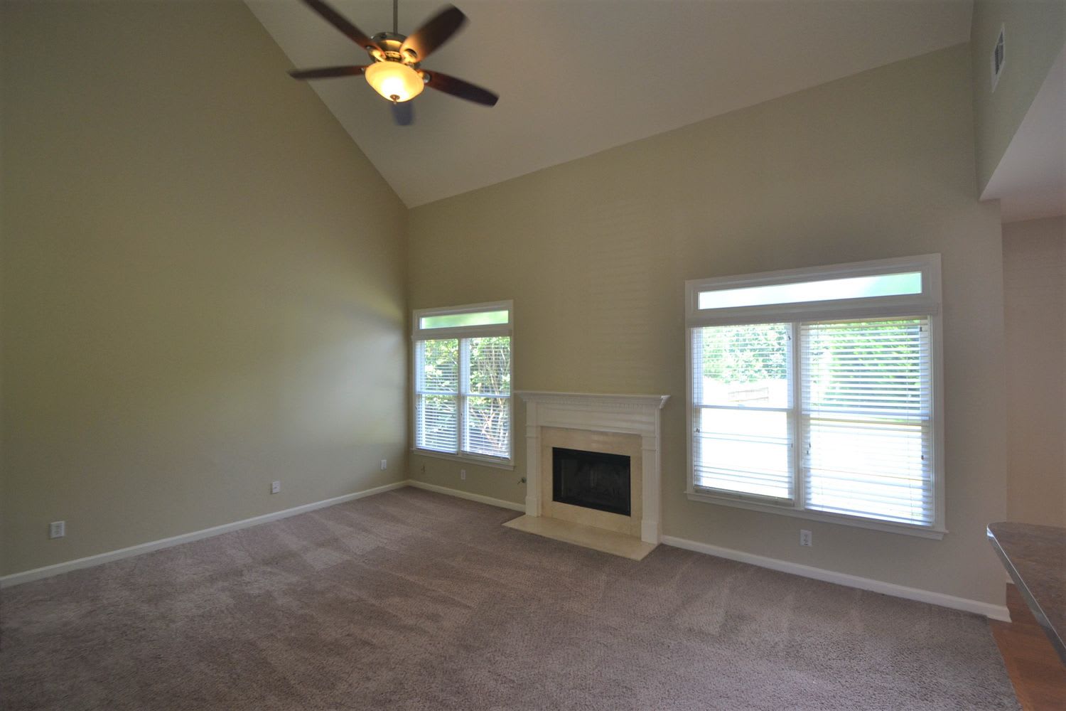 9175 Waterford Ln photo 4