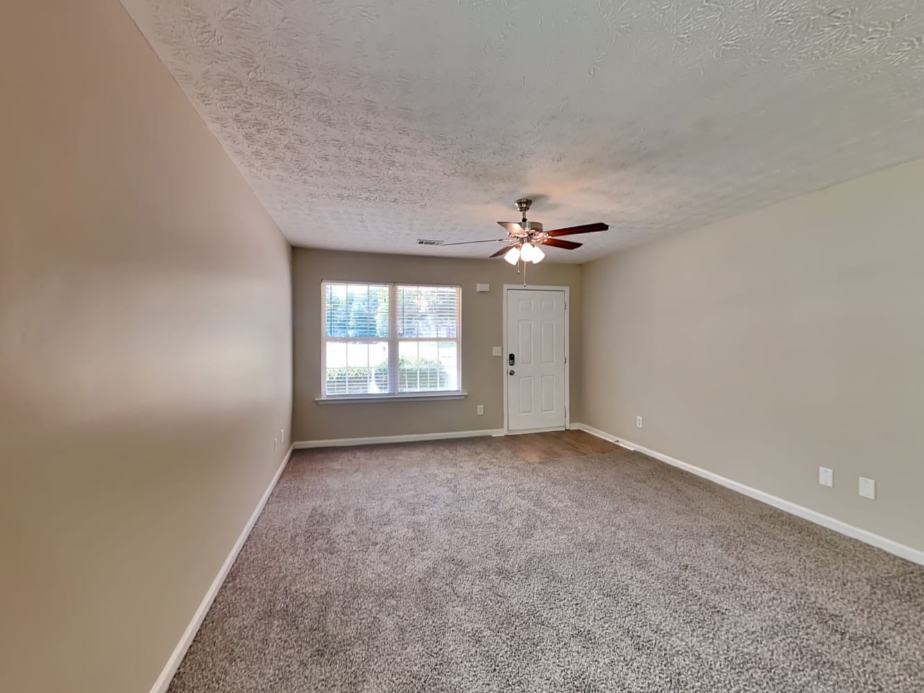 8307 N Sterling Lakes Dr photo 4