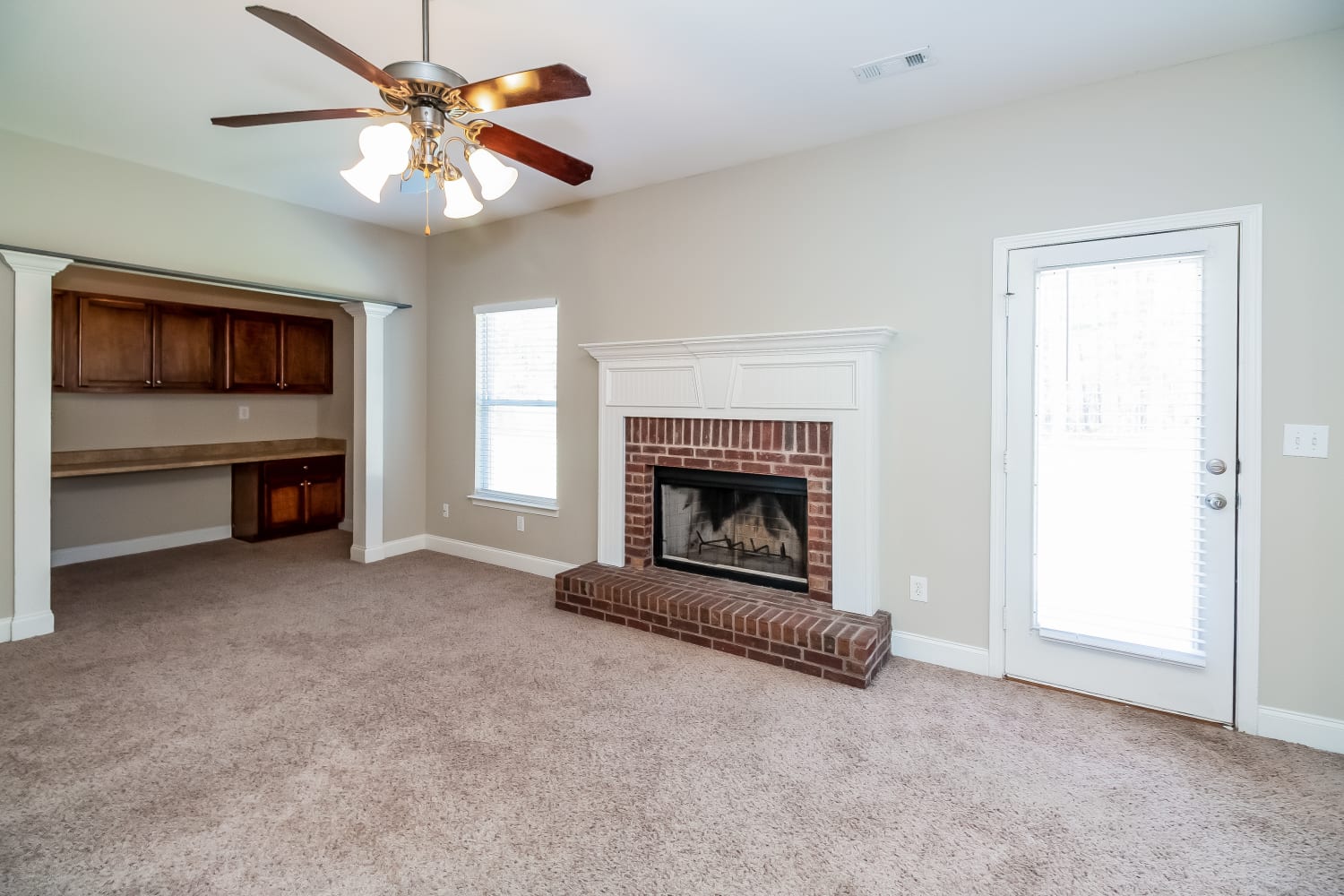 154 Shoal Park Dr photo 4