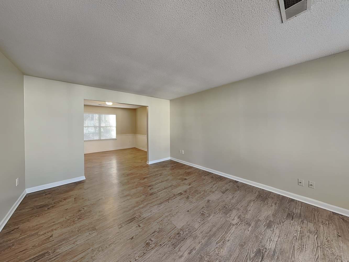 3957 Waldrop Hills Dr photo 4