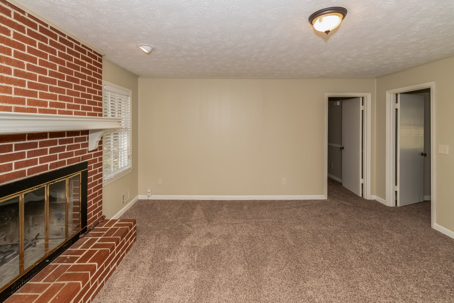 2764 Michelle Cir photo 3