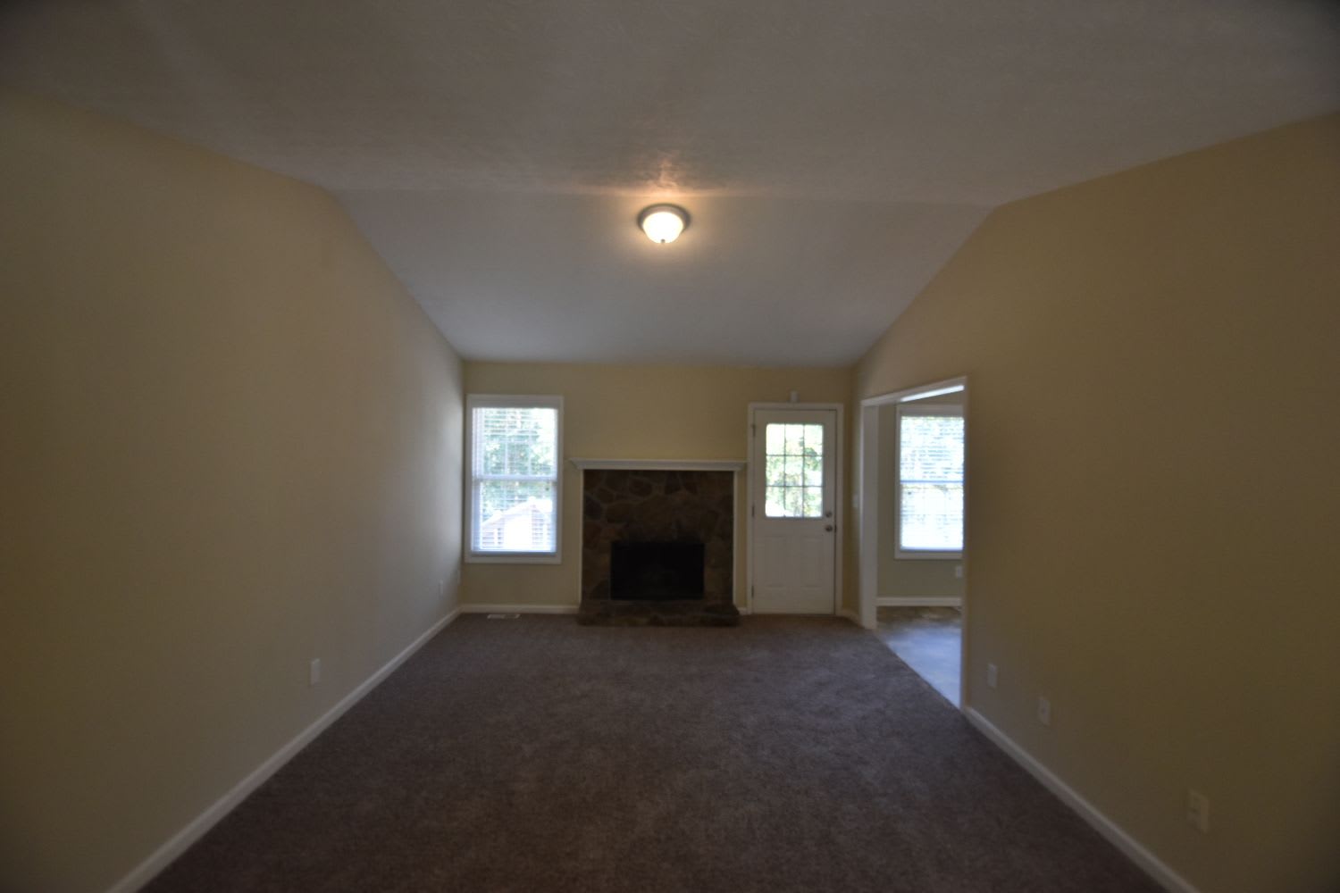 1112 Summer Chase Dr photo 2