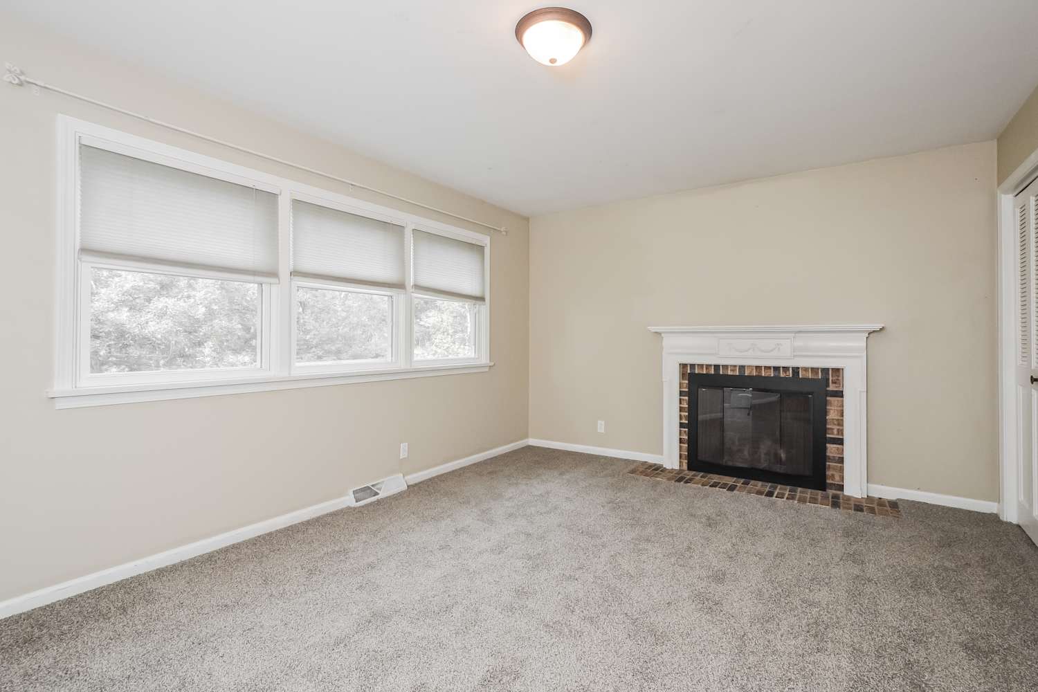 42W174 Timber Trl photo 5