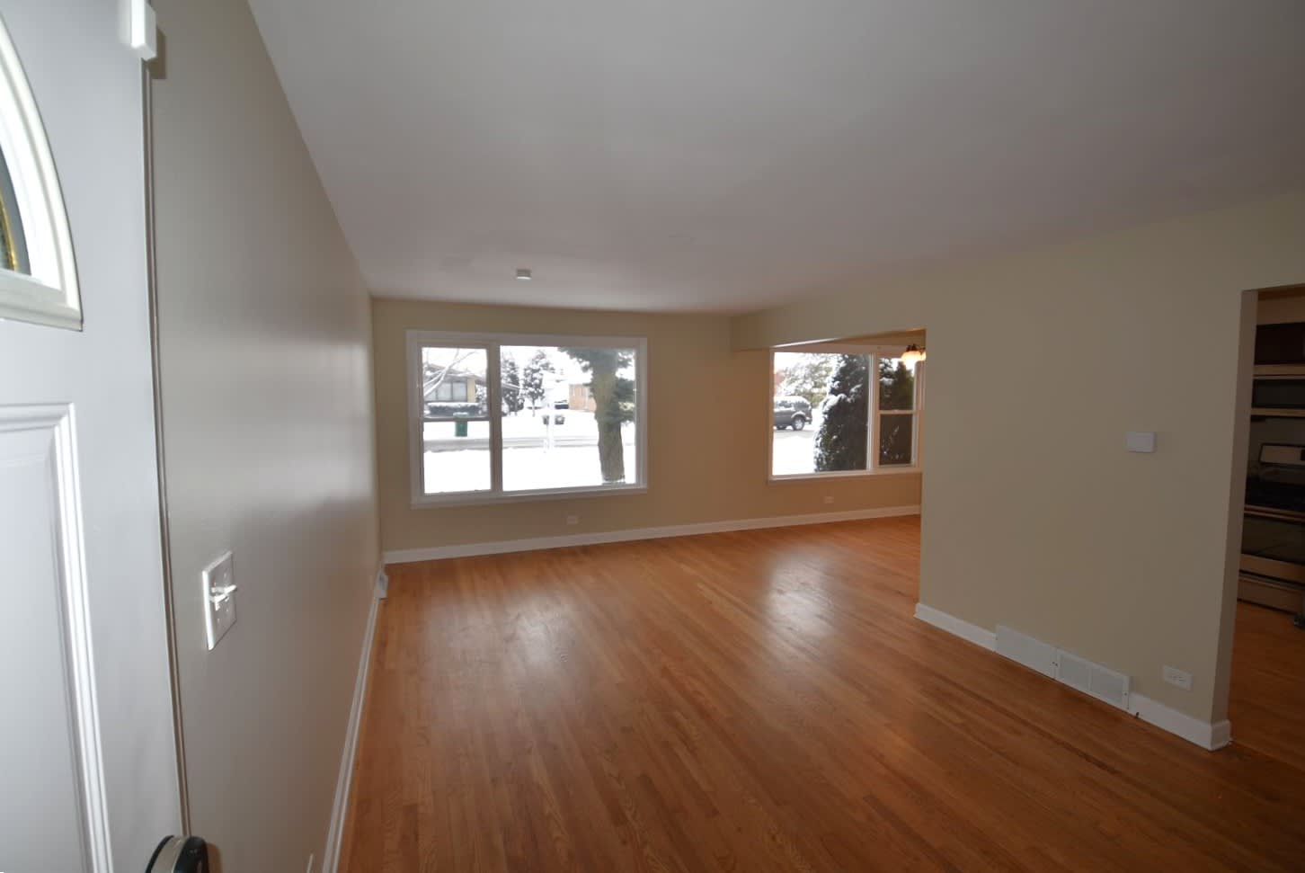 7939 Mason Ave photo 2