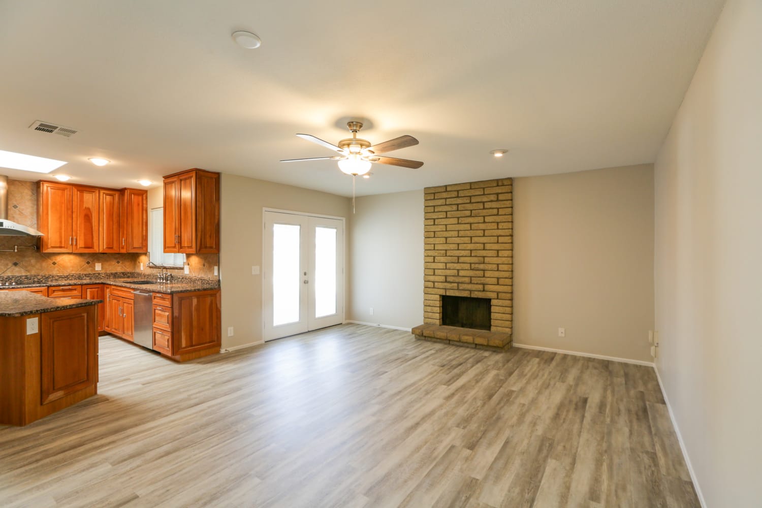 16424 N 51St Dr photo 4