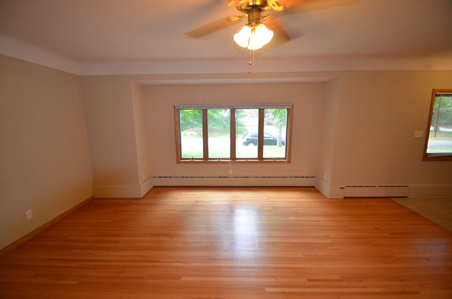 1440 Harmony Dr photo 4