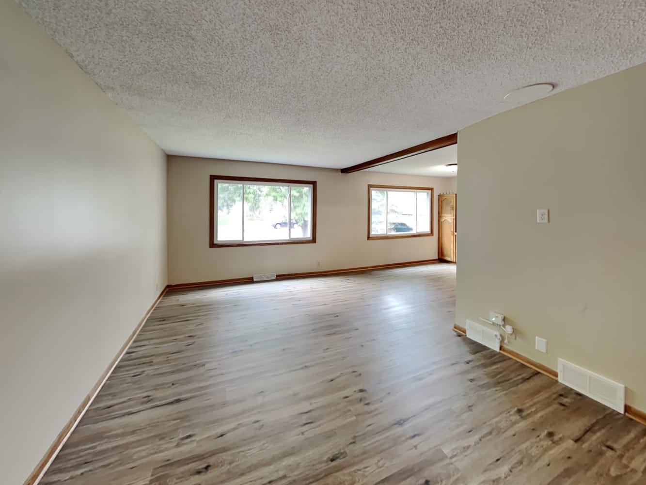 4224 Grimes Ave N photo 4