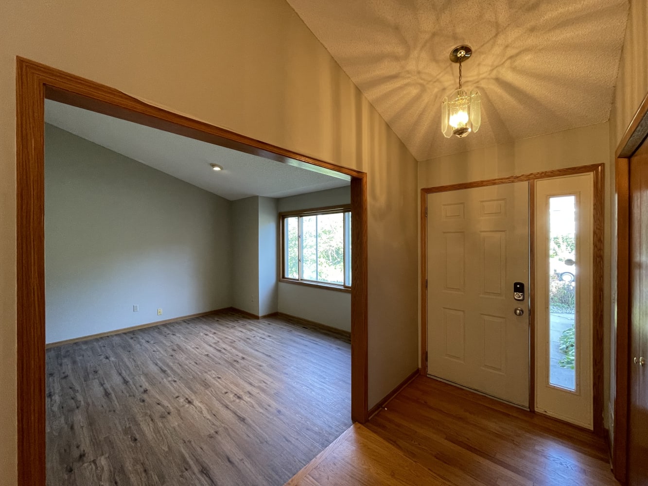 13470 Dellwood Way photo 2