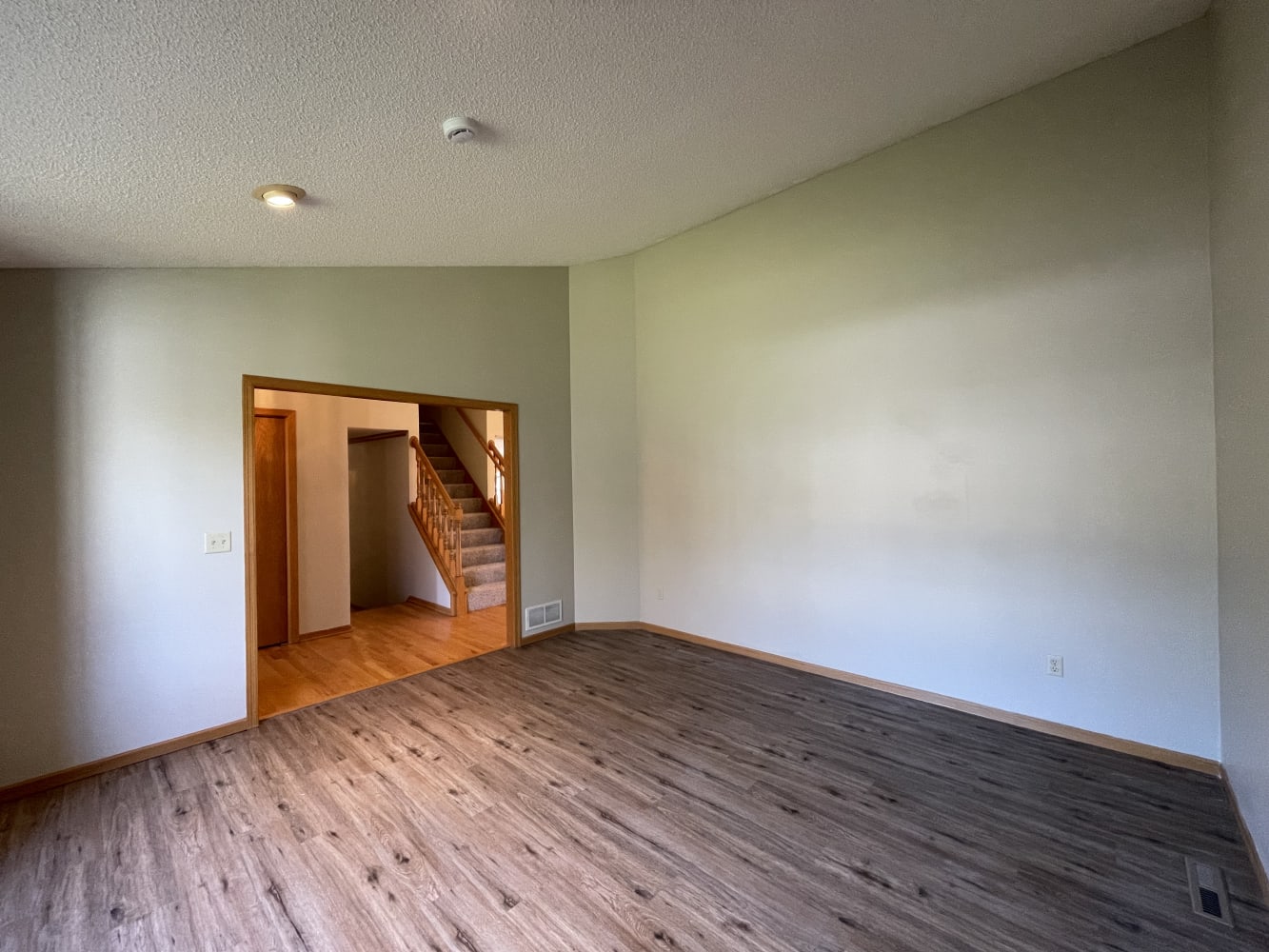 13470 Dellwood Way photo 3