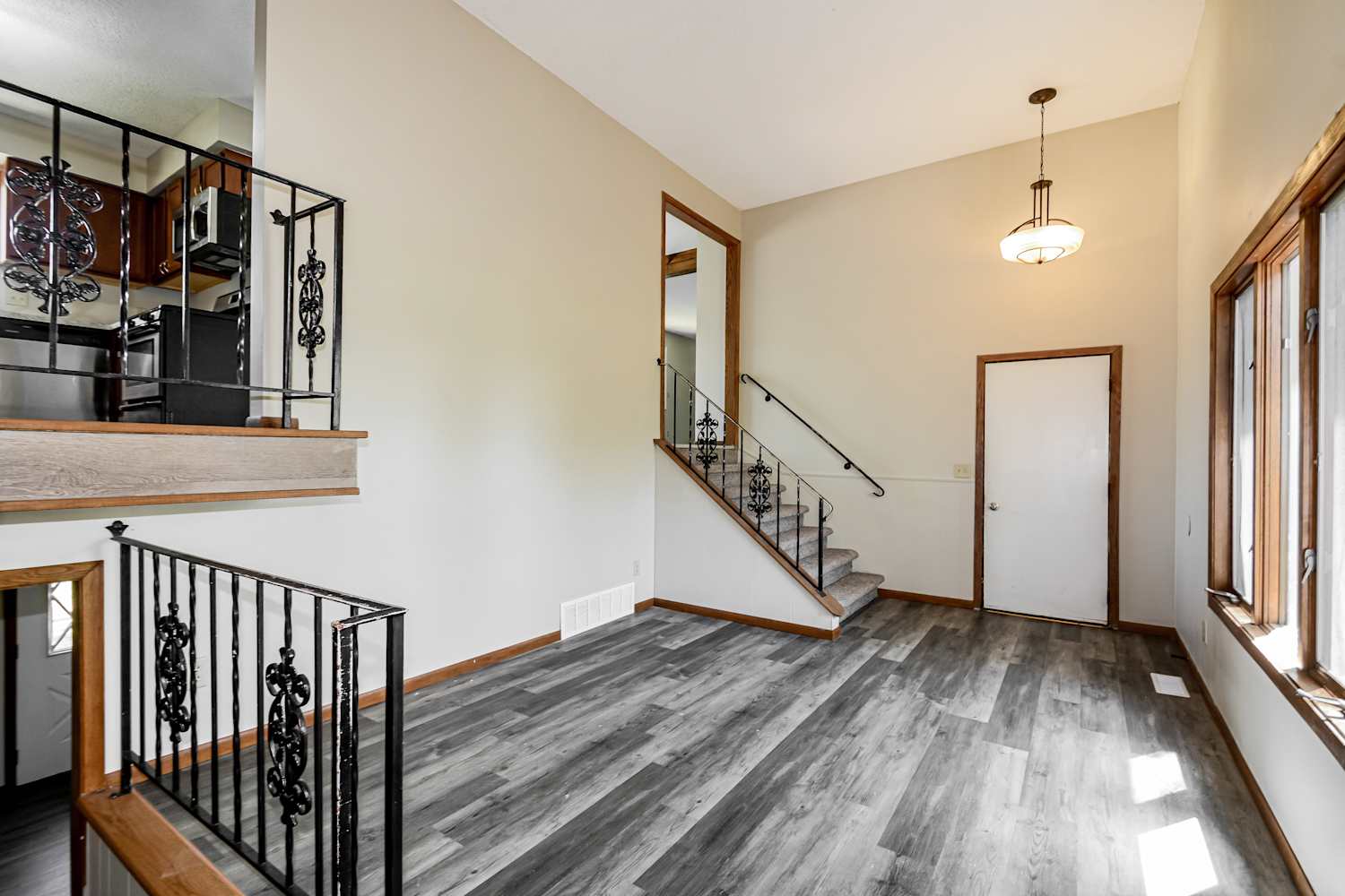 14655 Sycamore St NW photo 5