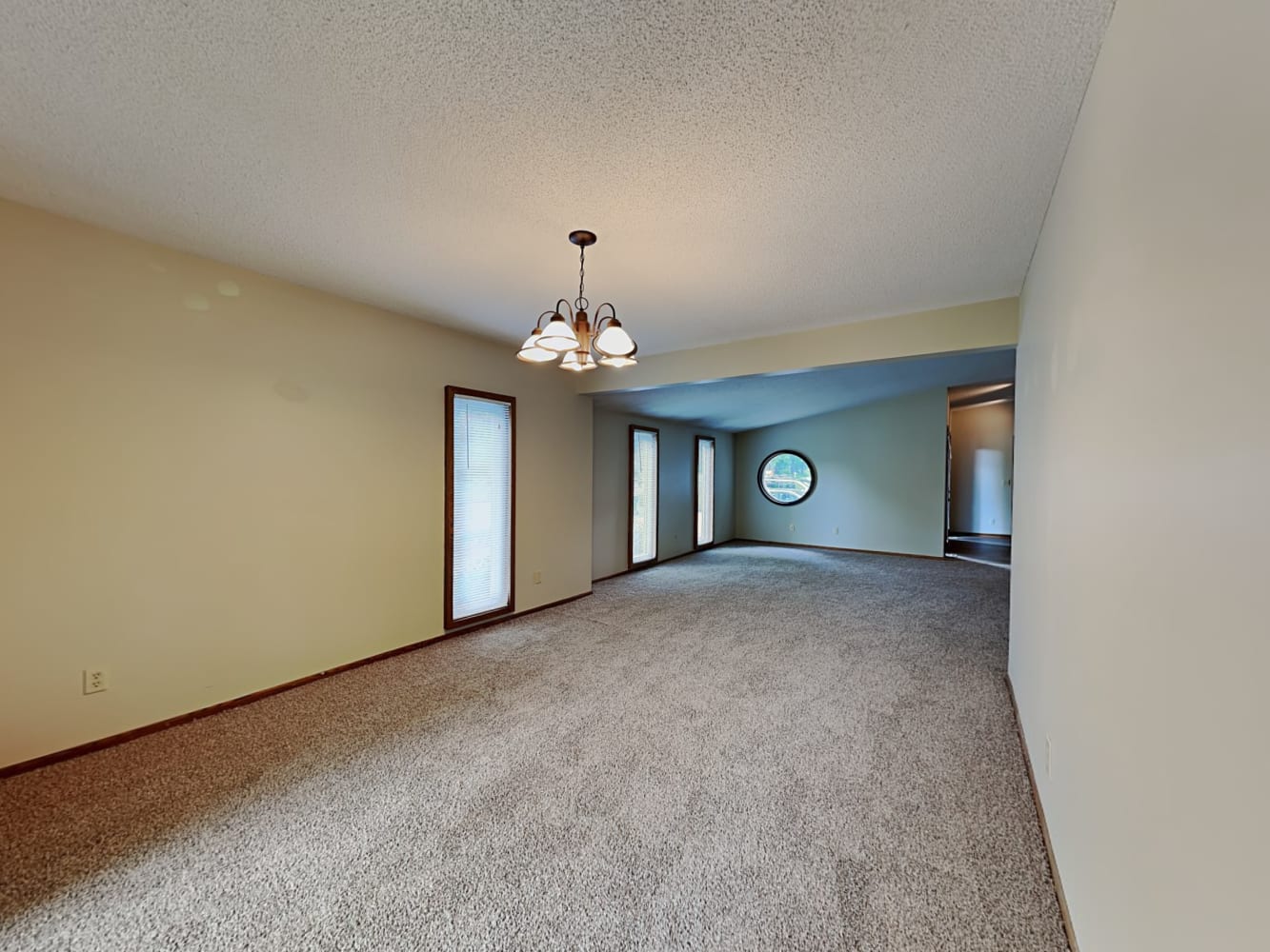 6171 Kerry Ln NE photo 5