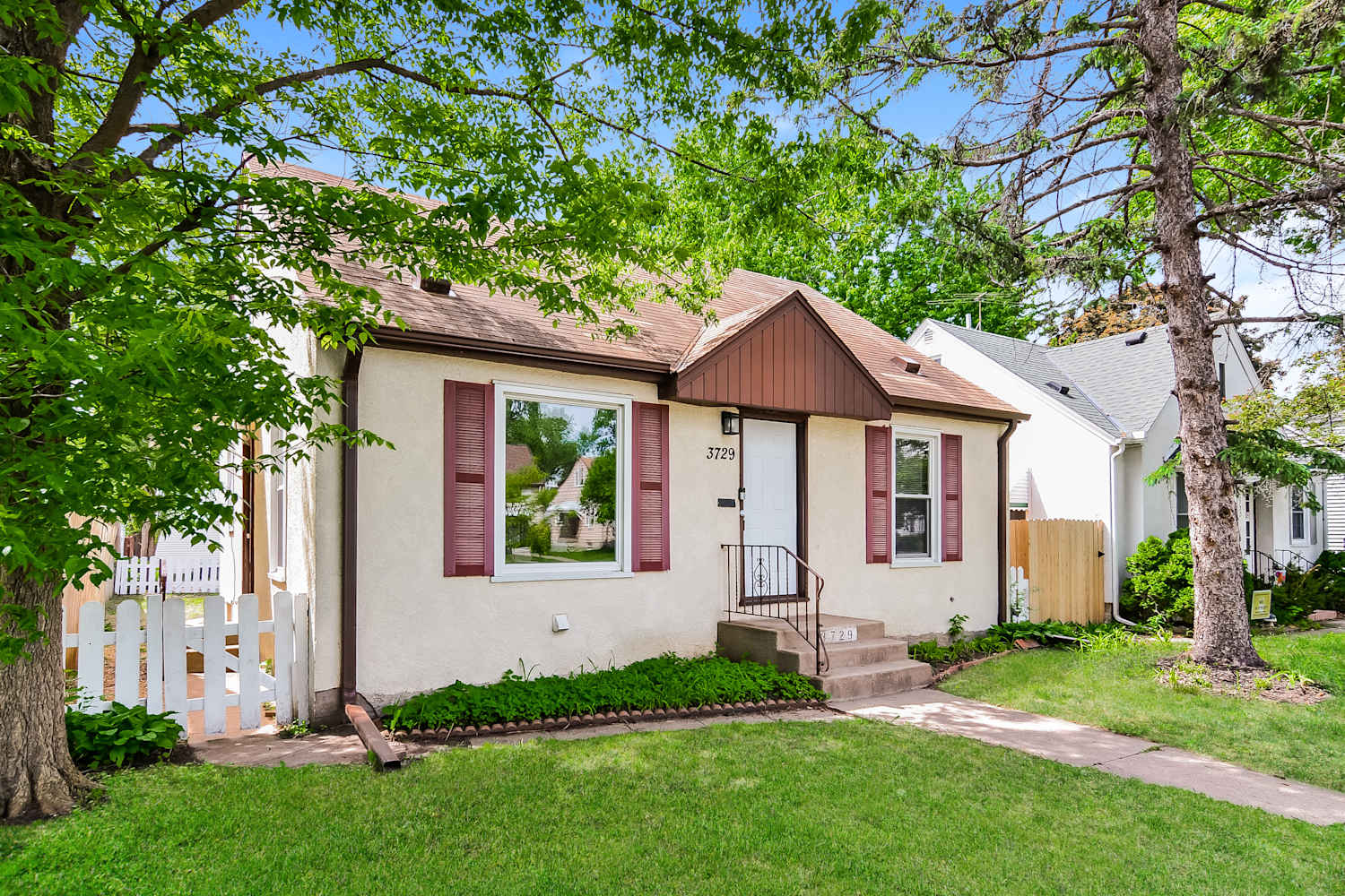 3729 Noble Ave N photo 5