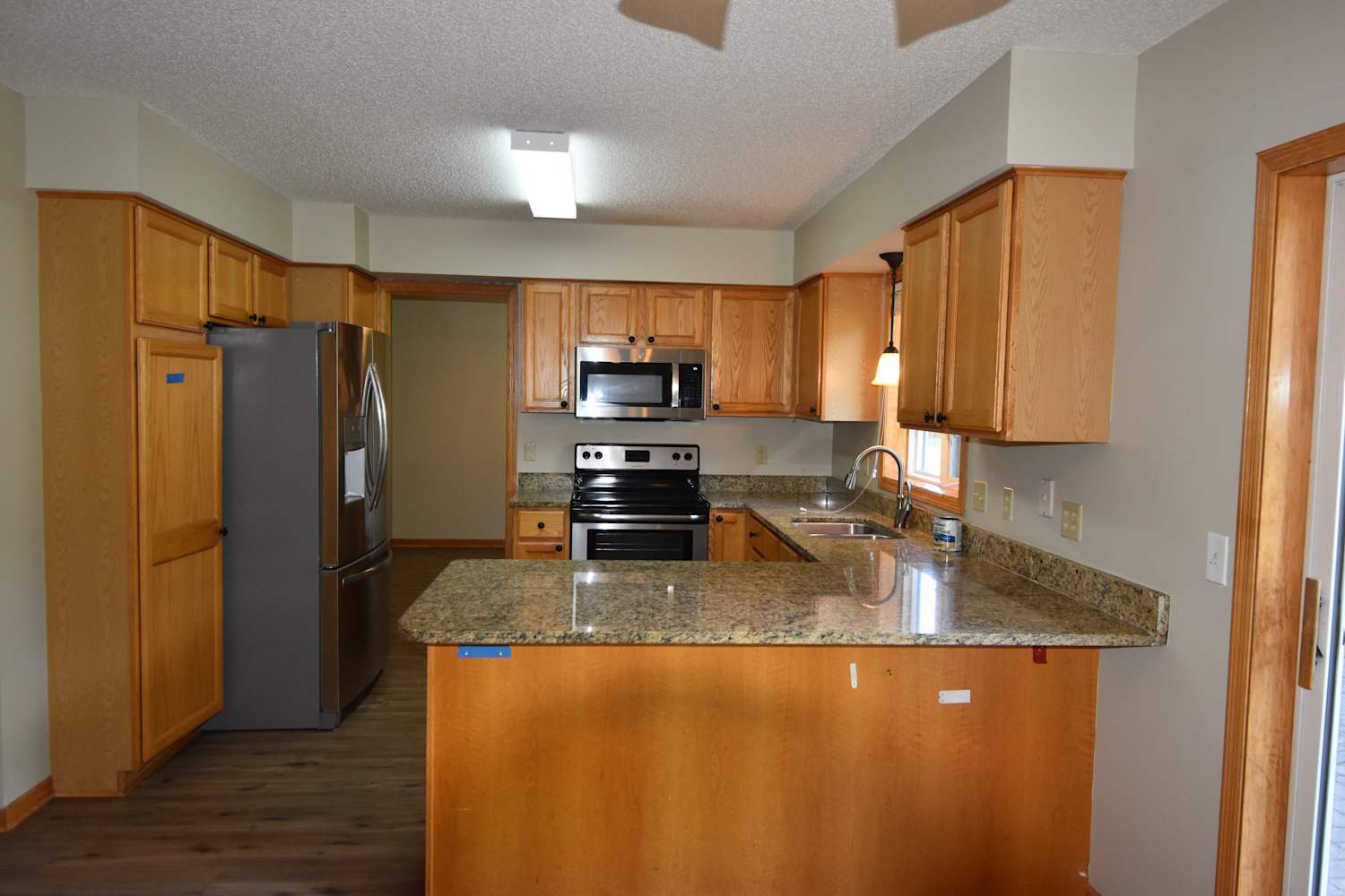 16599 Horizon Ave photo 3