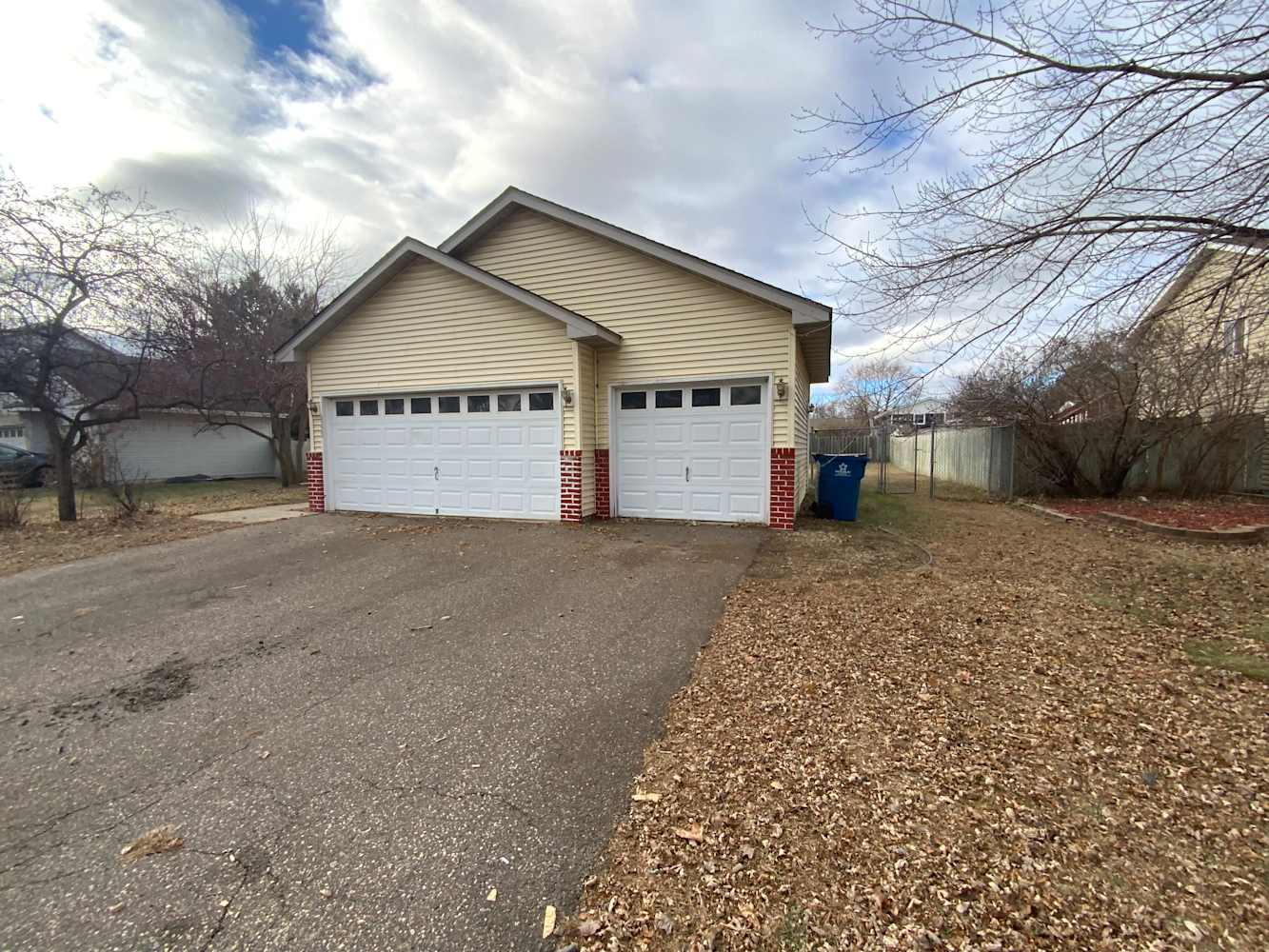 6525A Douglas Dr N photo 2