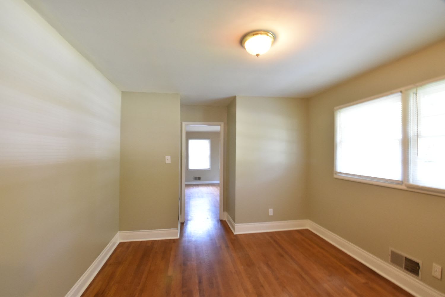 530 Kenlough Dr photo 2