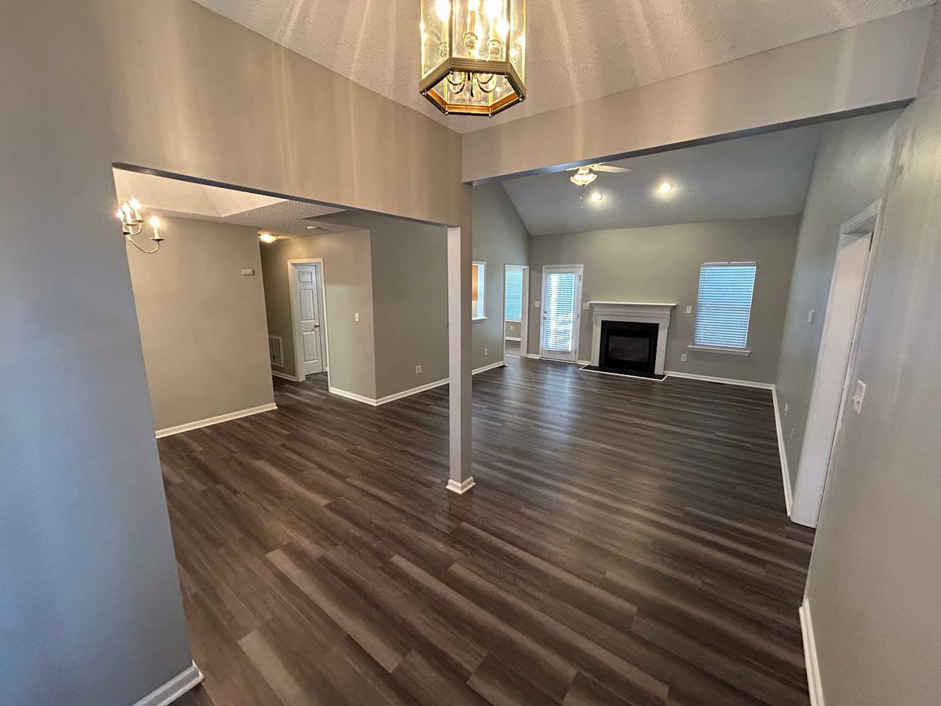 129 Deerfield Dr photo 5