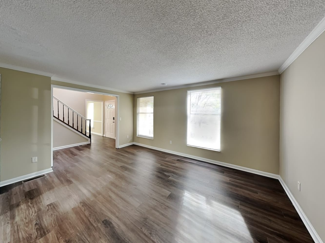7501 Batavia Ln photo 4