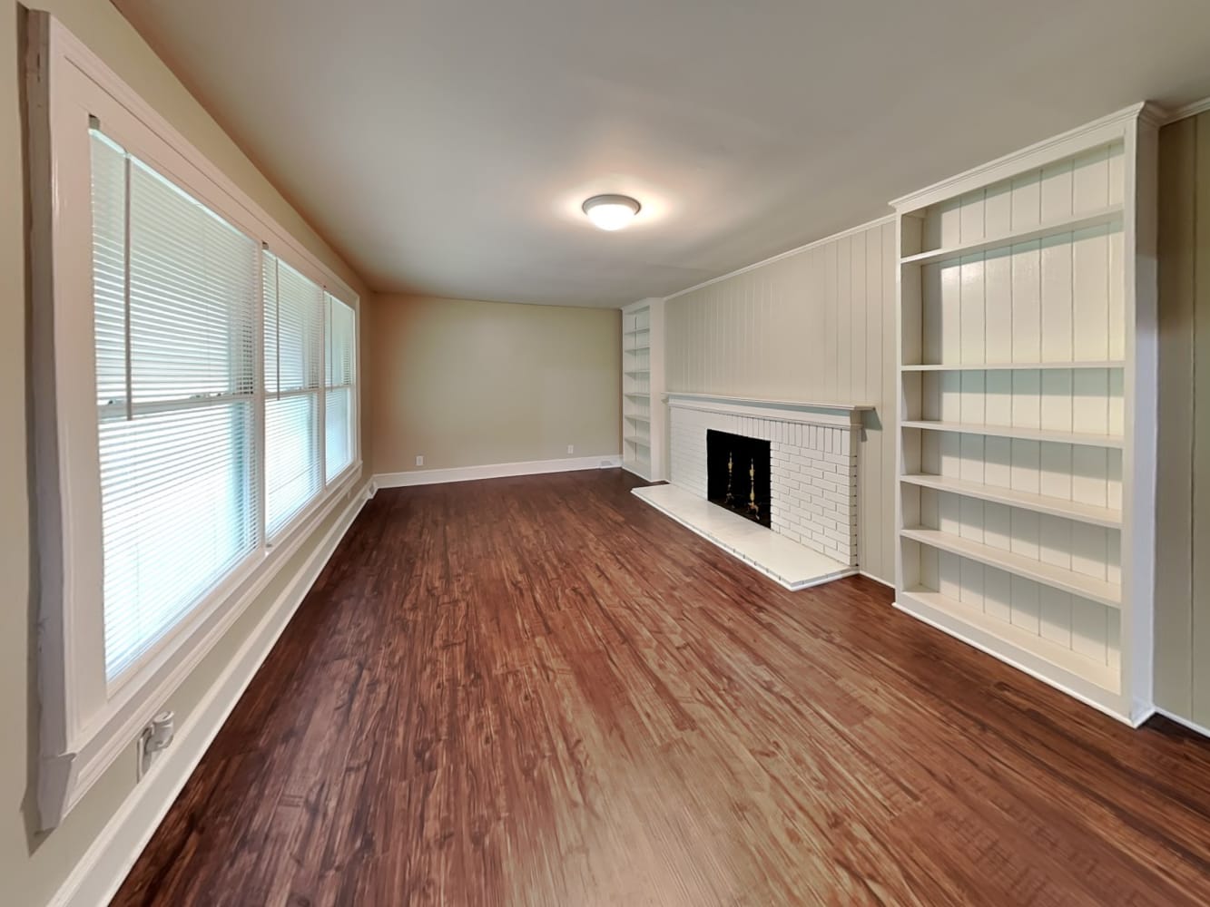 1302 Virginia Ave photo 4