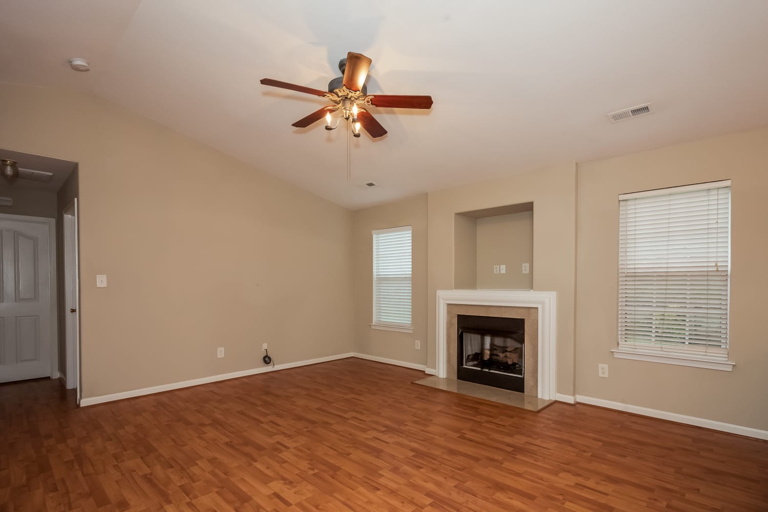 5733 Shining Oak Ln photo 5