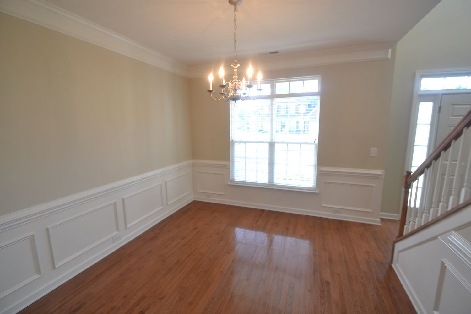 8502 Suttonview Dr photo 3
