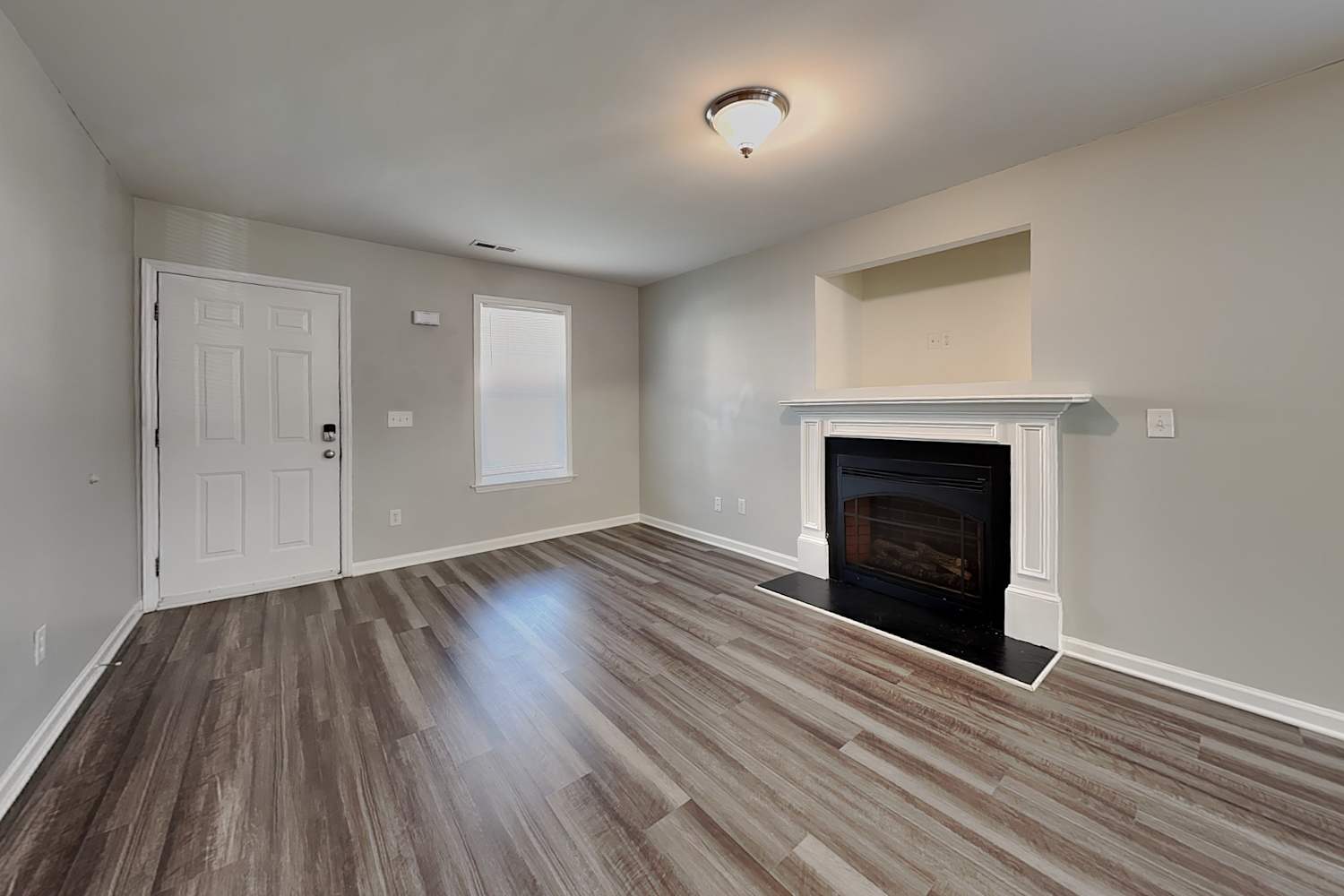 101 Blackthorne Ct photo 5