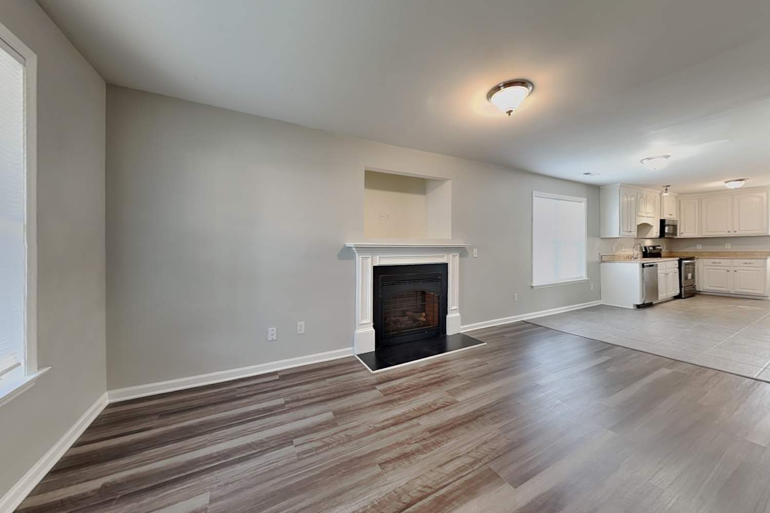 101 Blackthorne Ct photo 3