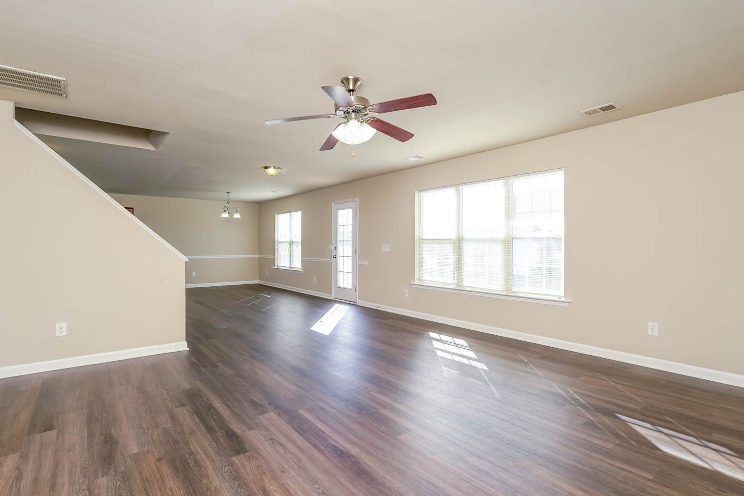 4104 Vershire Ave photo 5
