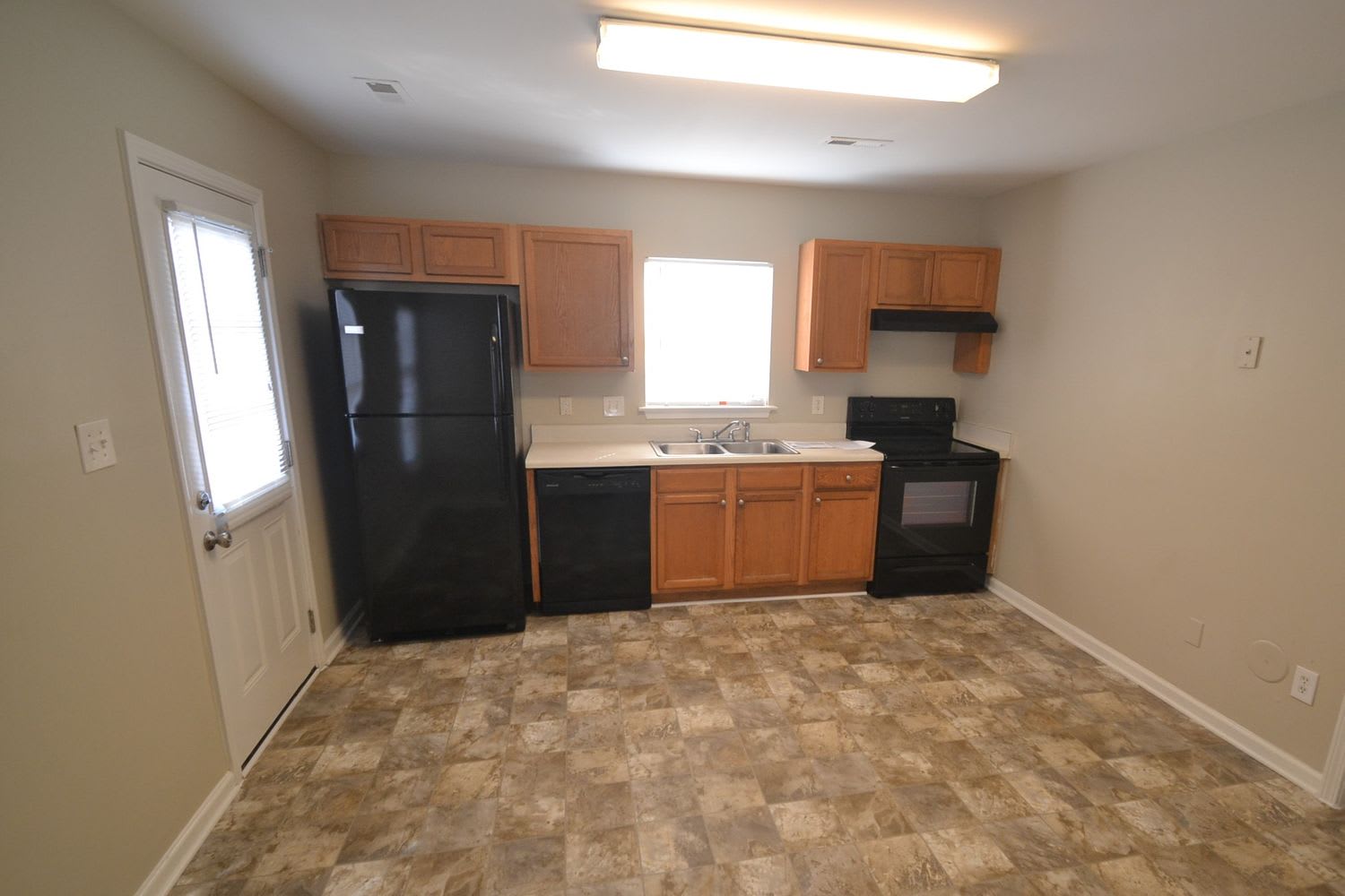 1046 Brianna Way photo 3